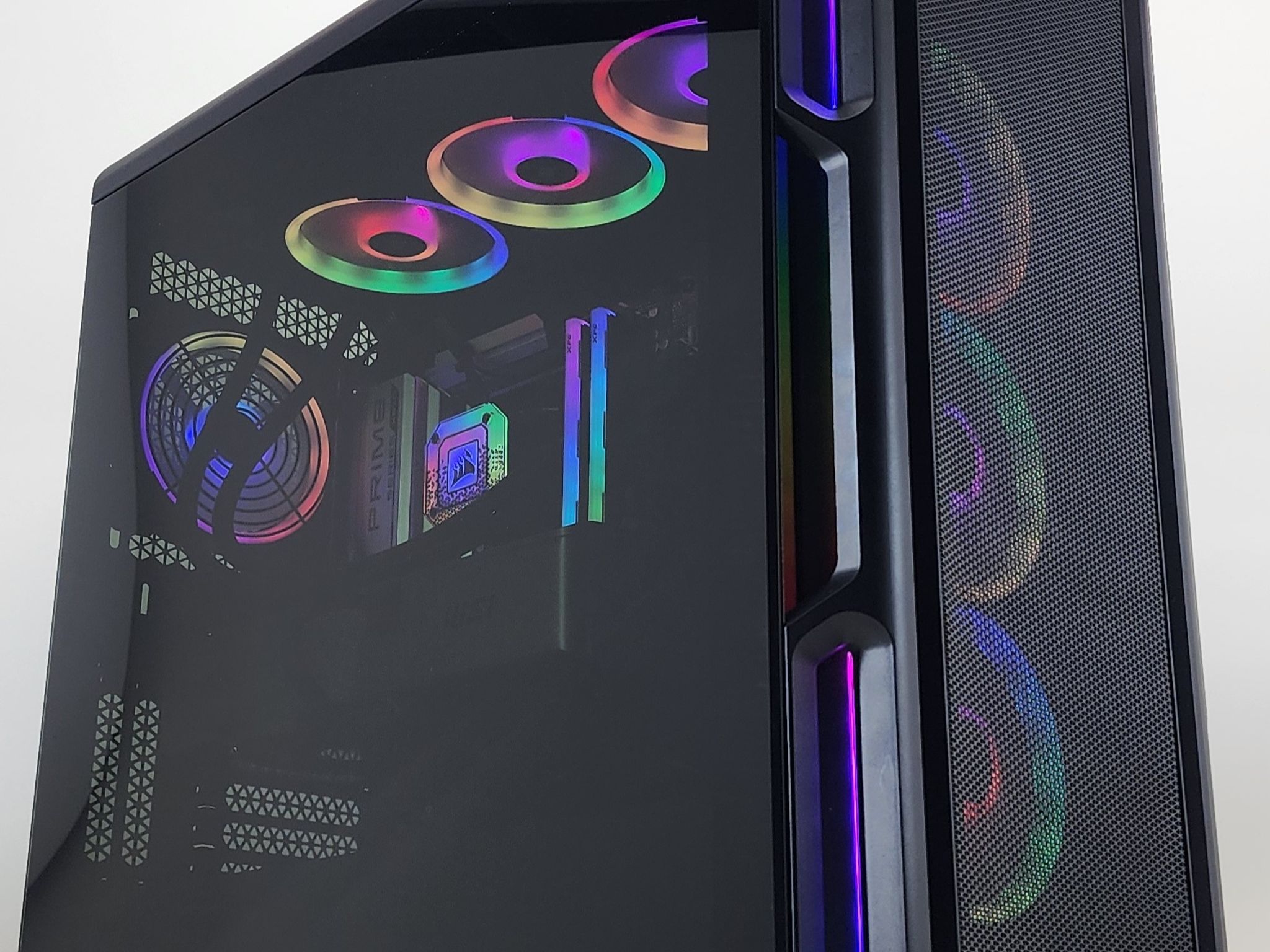 Gaming PC Ryzen 9 7950X3D 32GB RAM 2TB SSD RTX 4070 Ti SUPER 16GB Win11 Computer