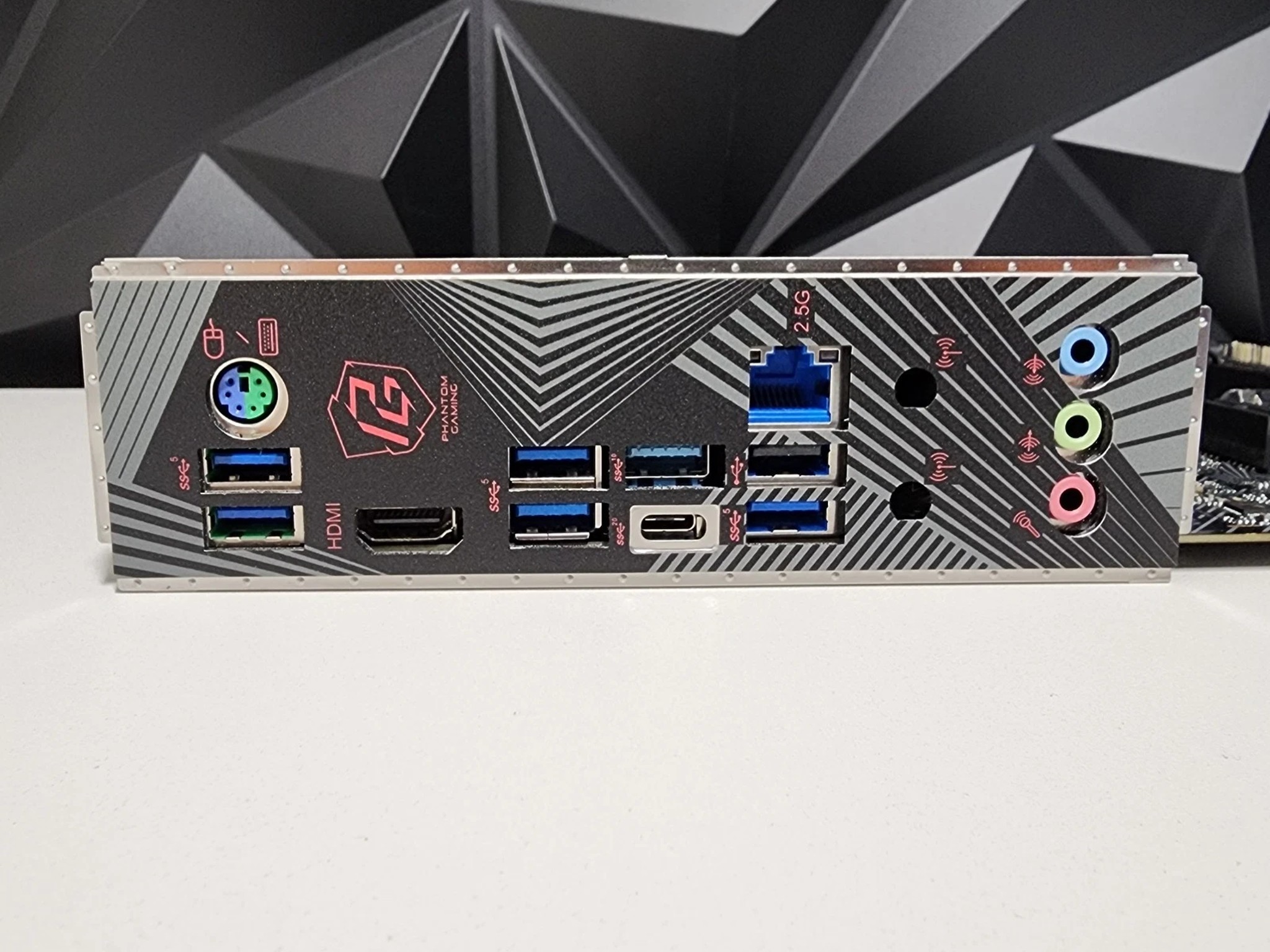 UPDATED BIOS ASRock Z790 PG Lightning/D4 LGA1700 DDR4 ATX Motherboard