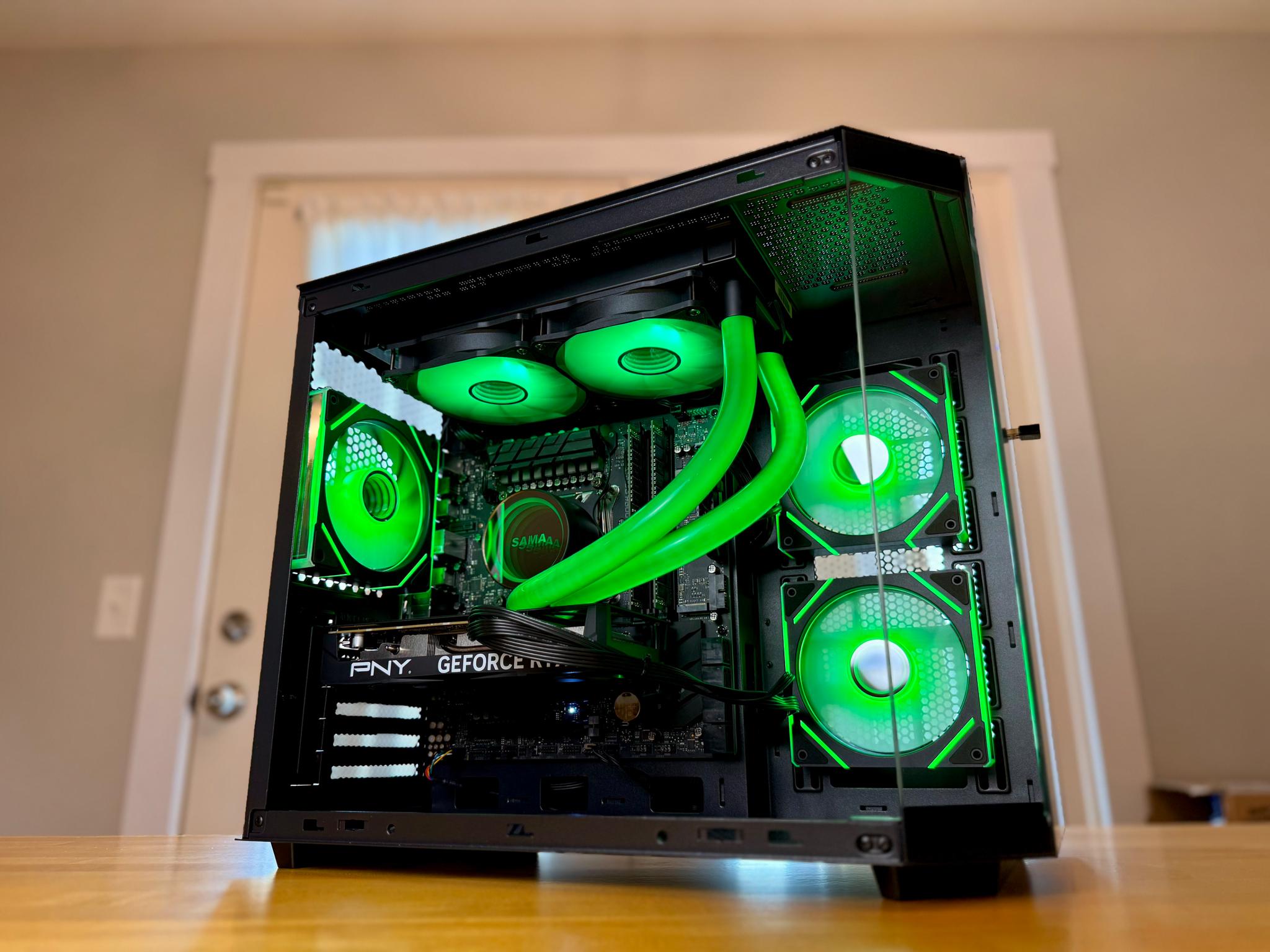 🐜▪️| RTX 4060 8gb, i7 7740x, 32gb Ram, 1tb SSD, WiFi Equipped ARGB Gaming PC
