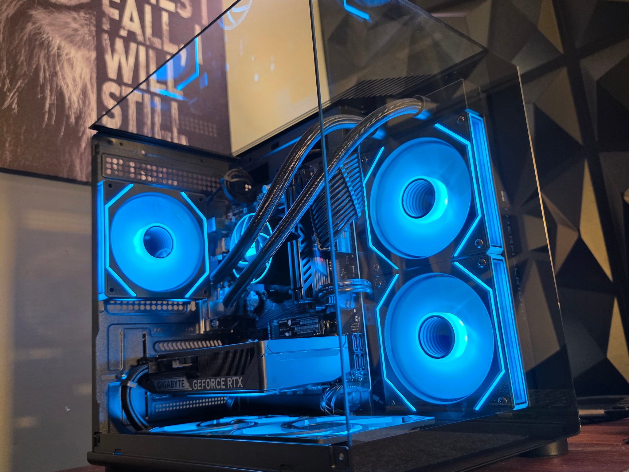 RTX 5060 + RYZEN 5 5600X PC