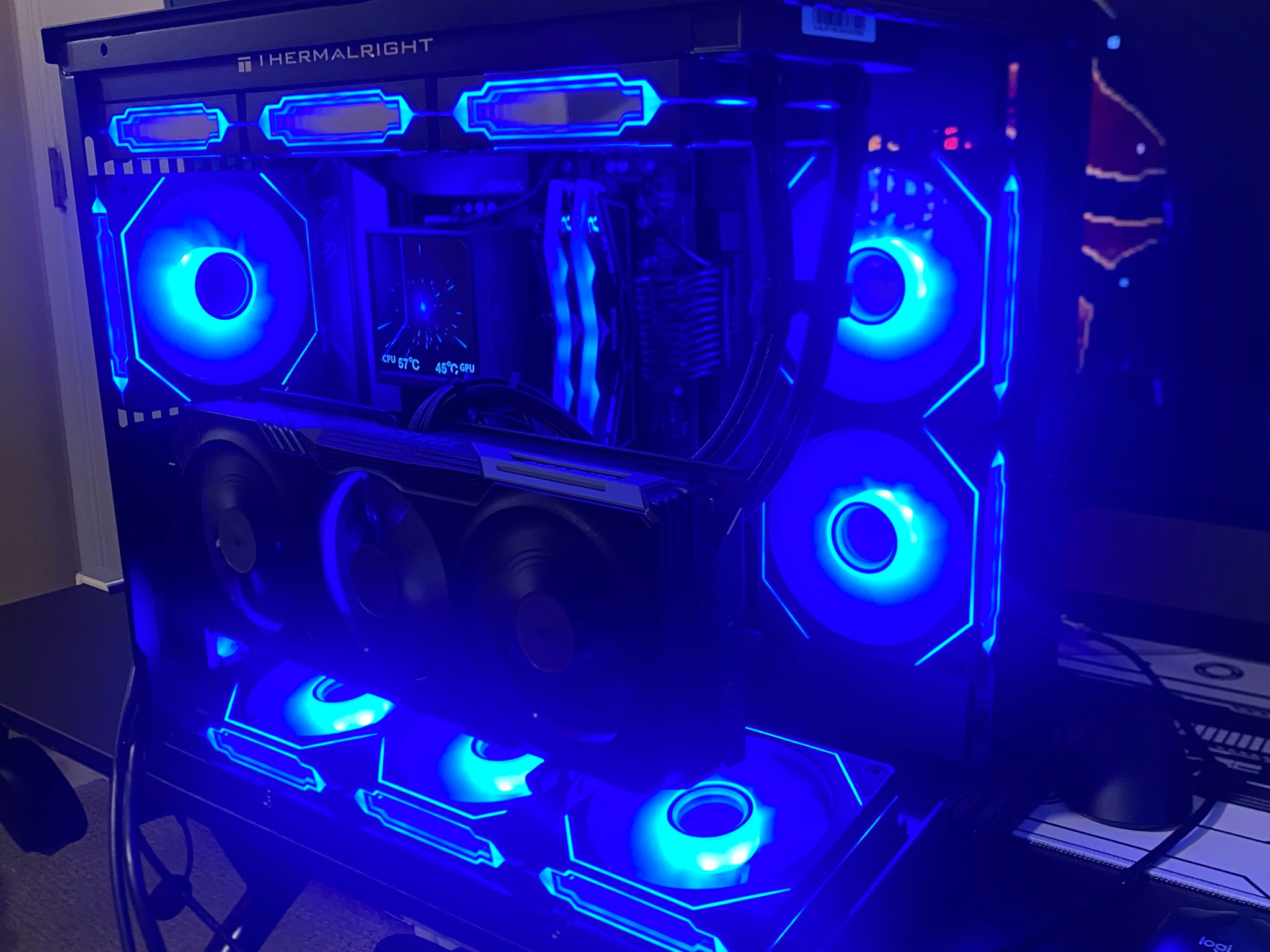 LITTLE TITAN GAMING PC | AMD RYZEN 7 7800X3D | NVIDIA RTX 4070 Ti | 32GB DDR5 | 1TB