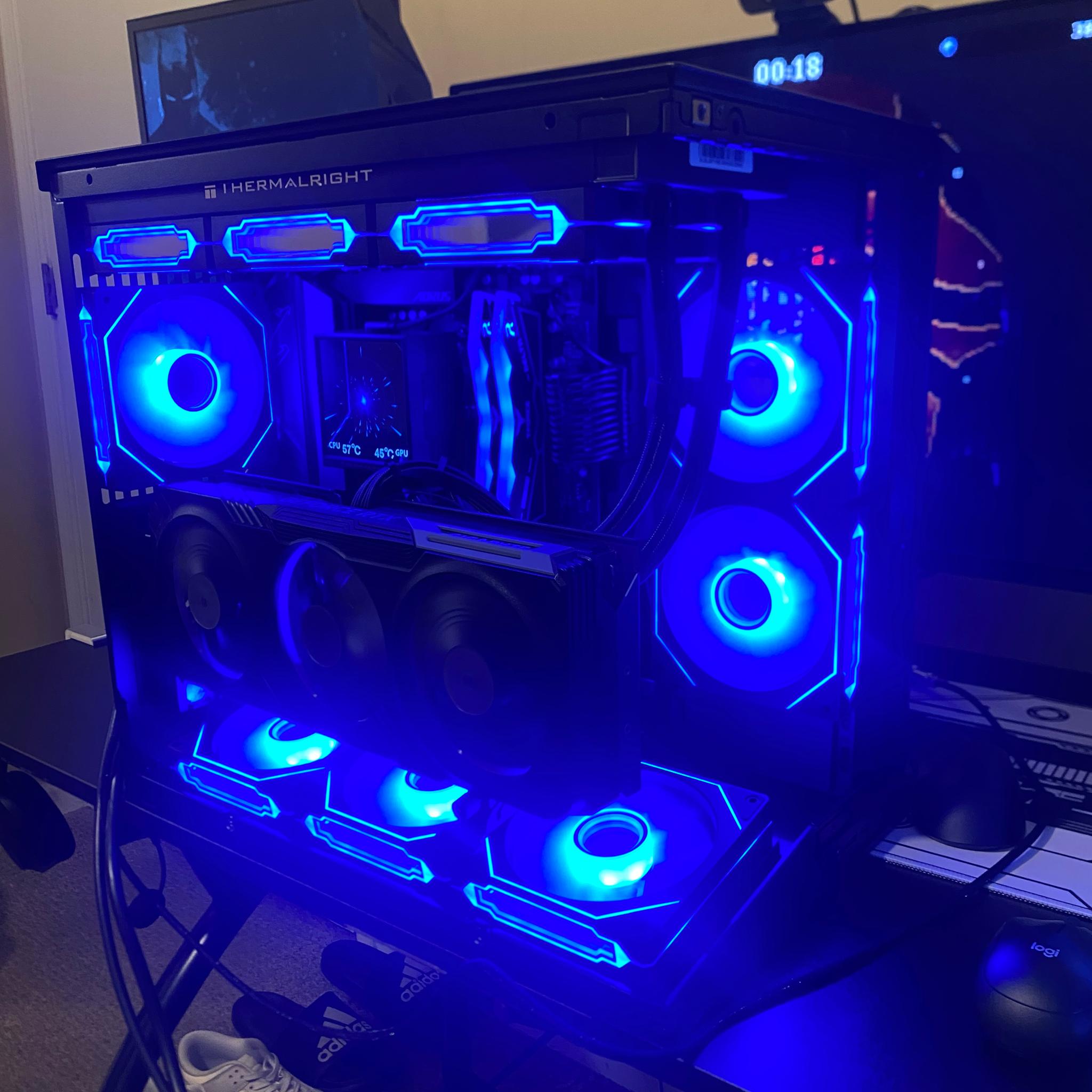 LITTLE TITAN GAMING PC | AMD RYZEN 7 7800X3D | NVIDIA RTX 4070 Ti | 32GB DDR5 | 1TB