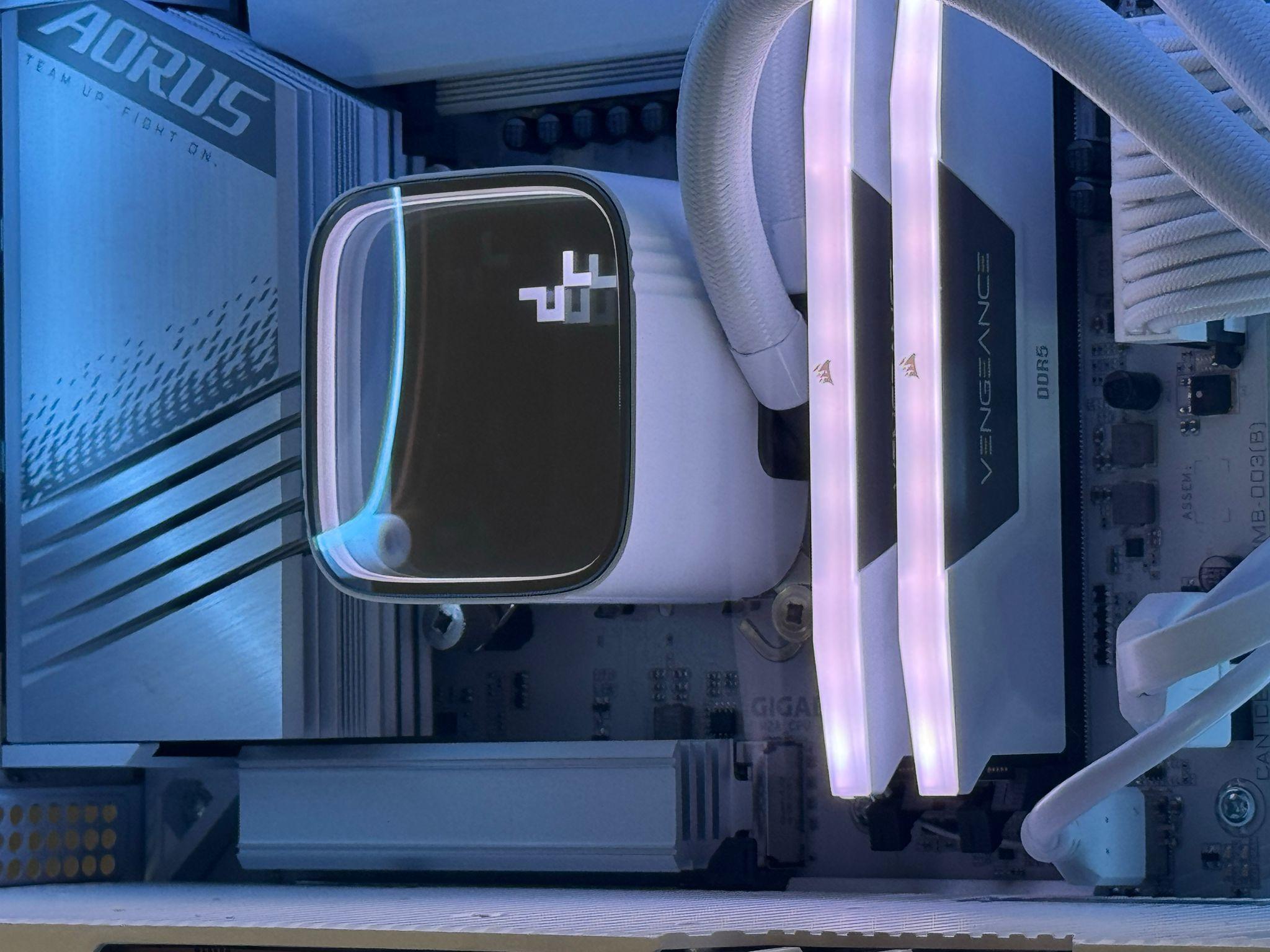 XFX 7900 XTX 24GB, INTEL I9 12900K, 32GB DDR5, 3TB SSD, WiFi, Gaming PC