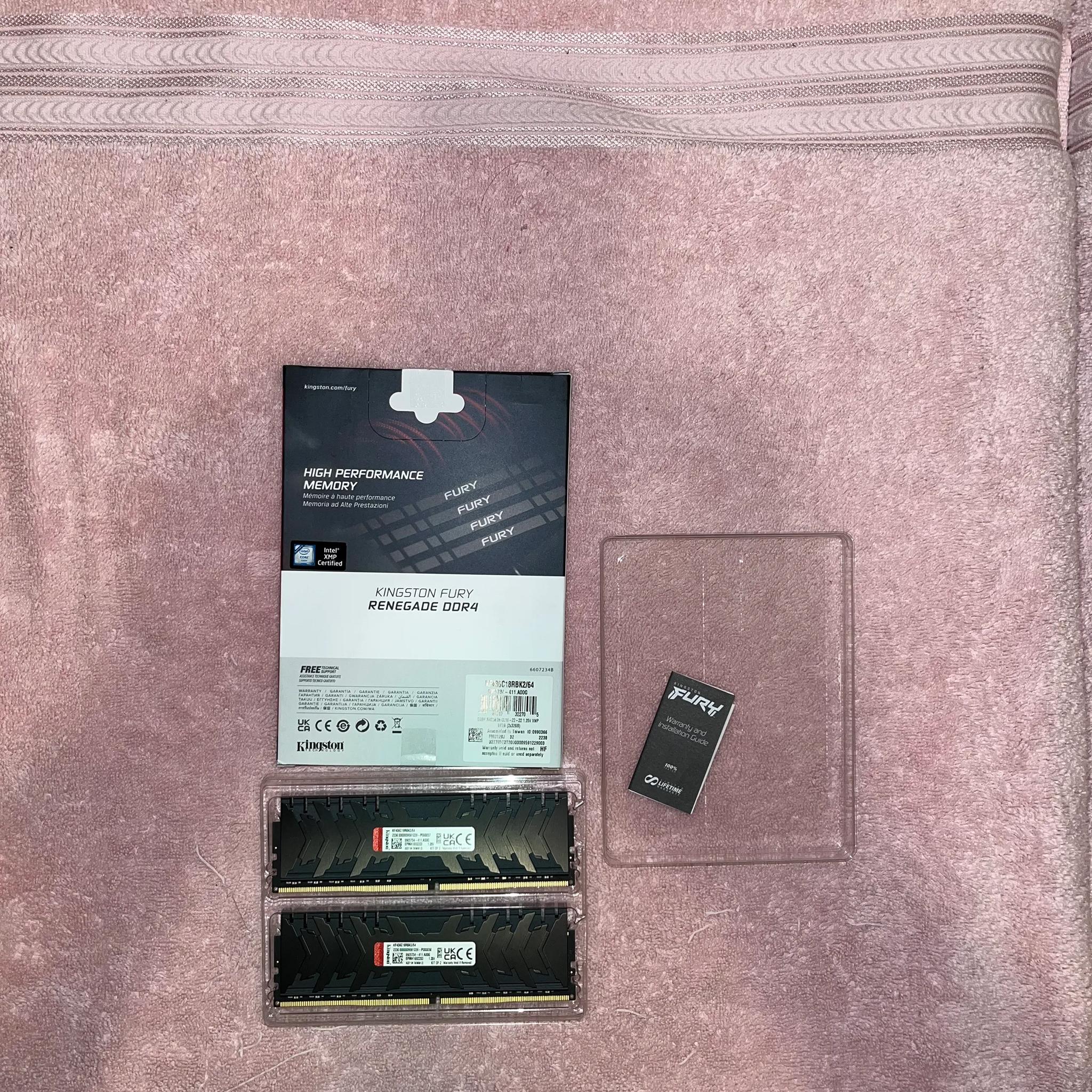 Kingston Fury Renegade DDR4 3600MT/s CL 18 64GB (2 x 32GB) kit