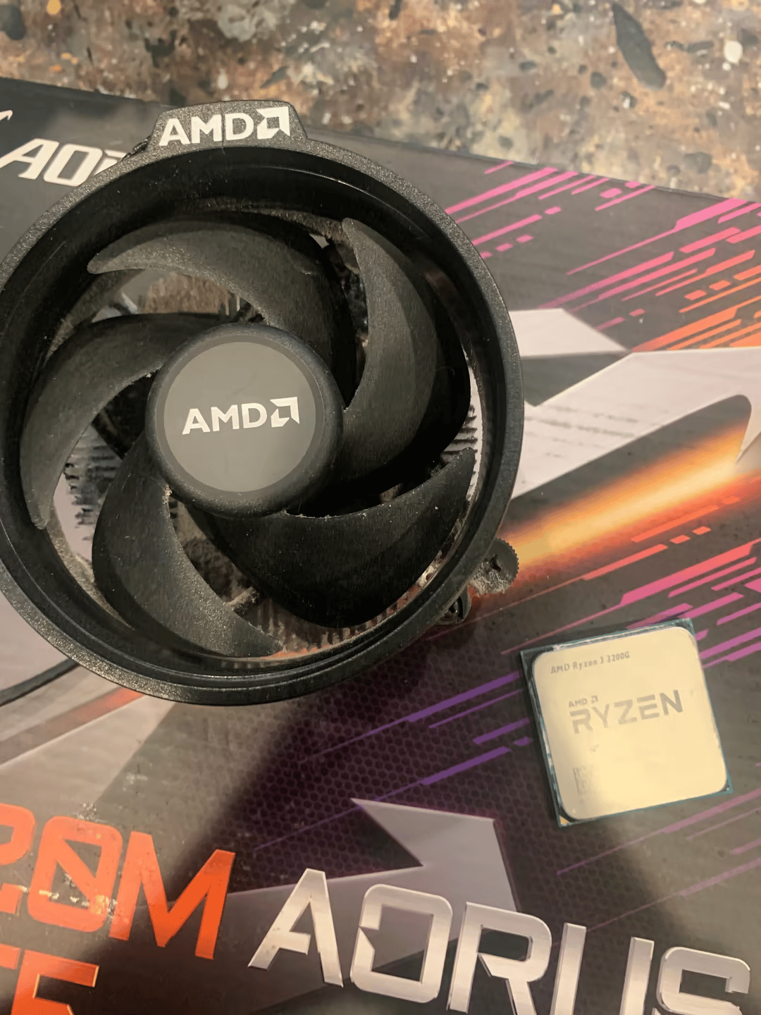 Ryzen 3 3200G w/ Radeon Graphics 