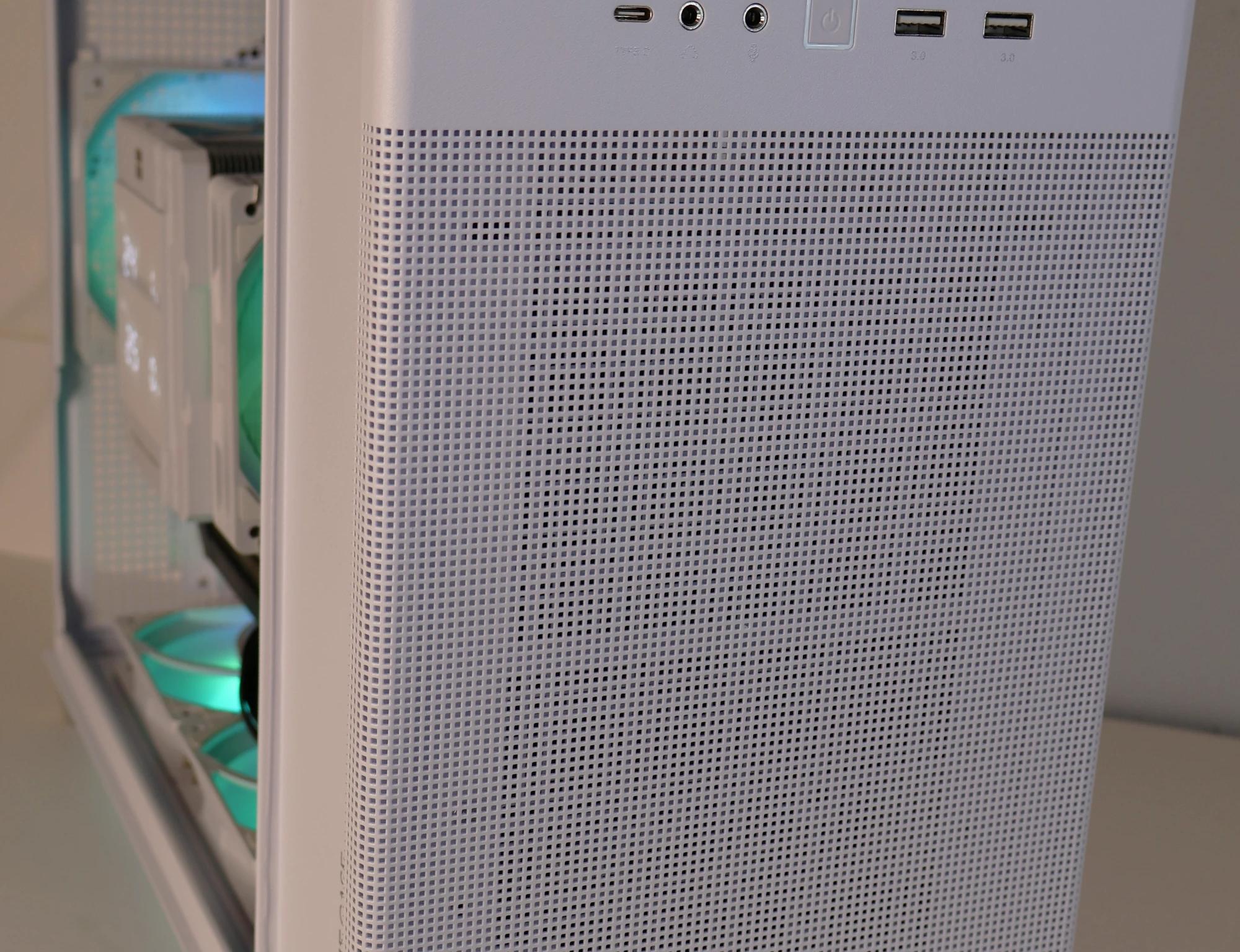 Budget PC micro ATX build Ryzen 5 5600 | Radeon 9060 XT 8GB