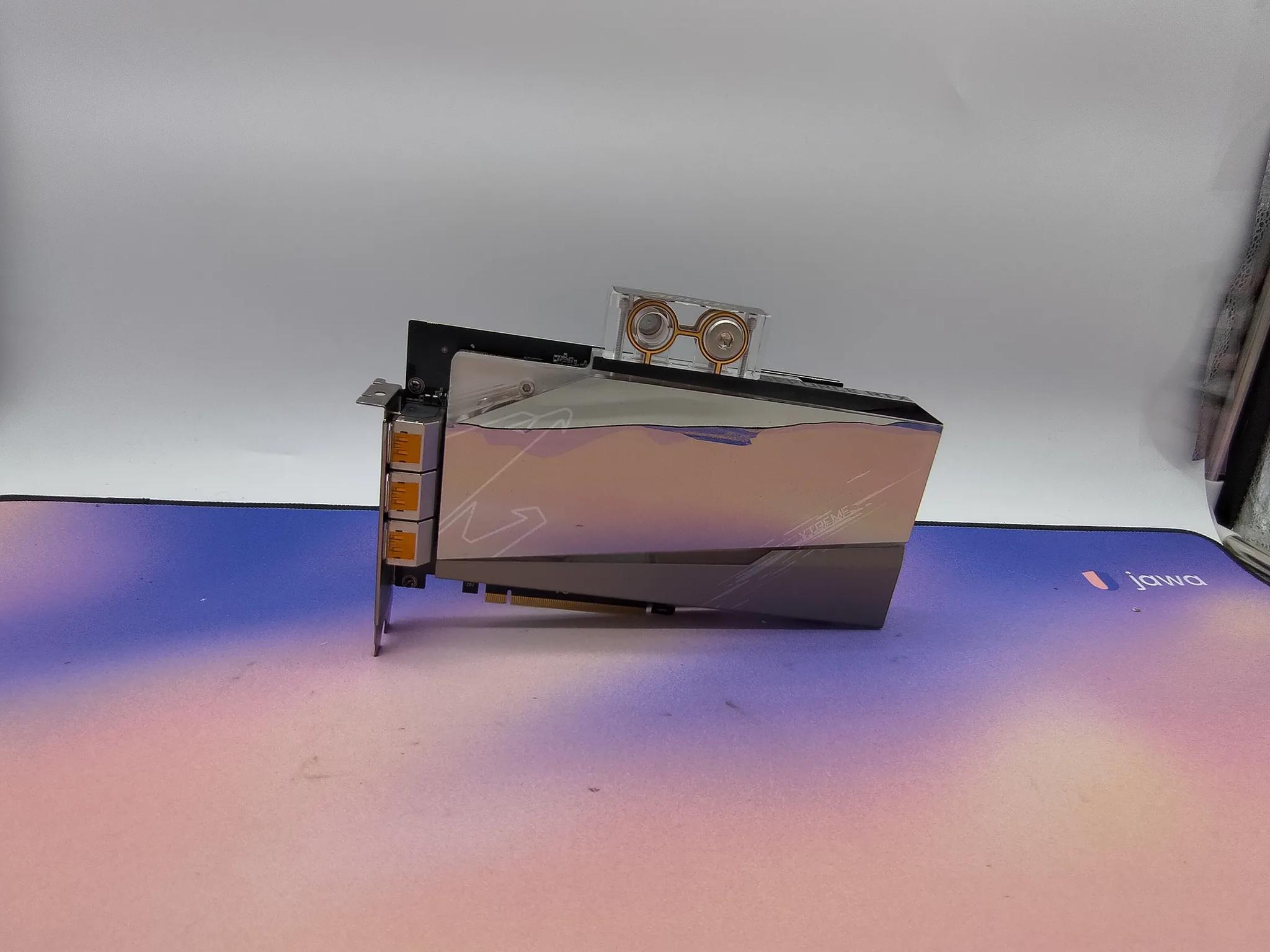 Gigabyte Aorus Xtreme Waterforce RTX 3080 12GB