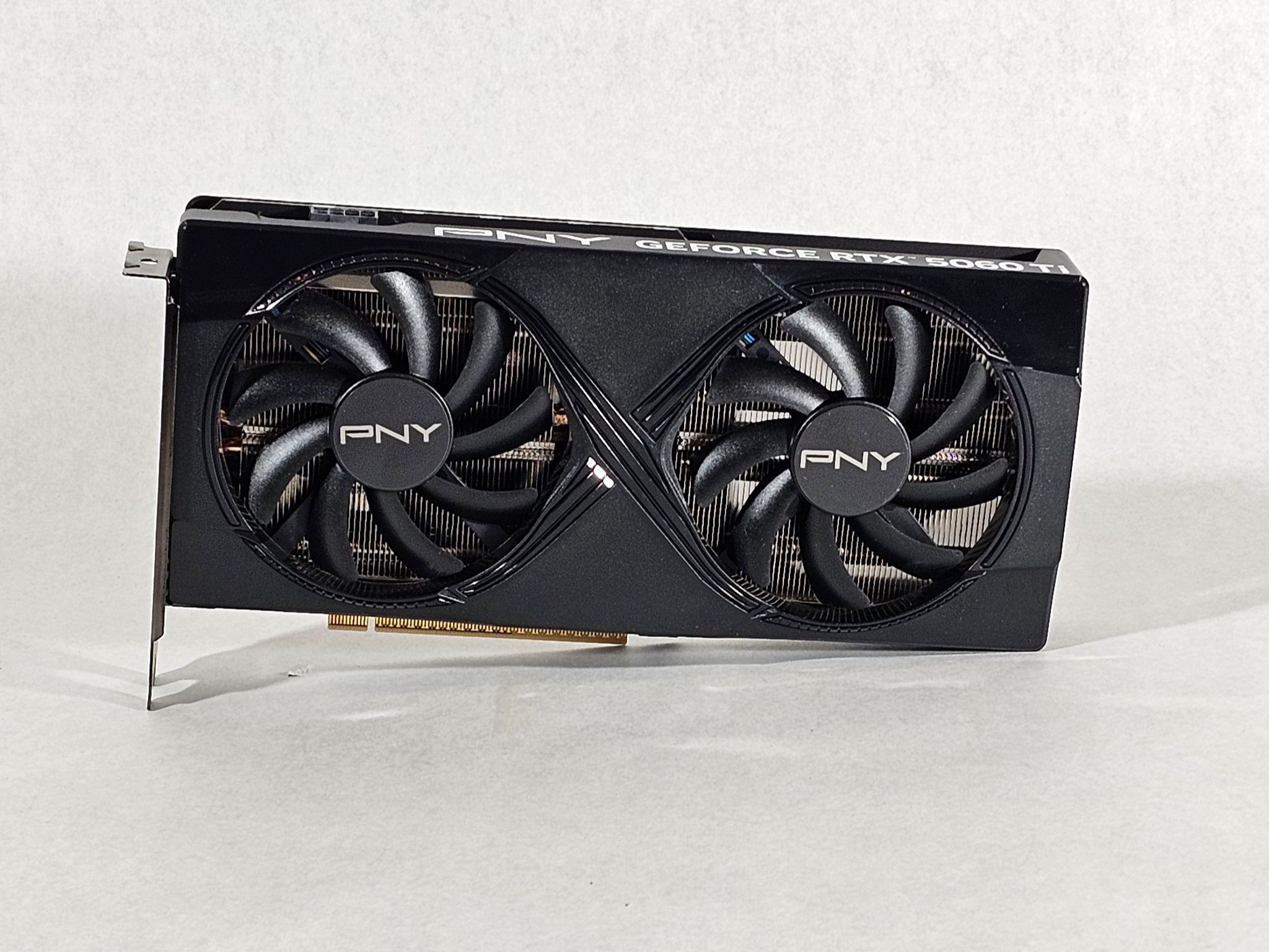 RTX 5060 Ti PNY 8GB