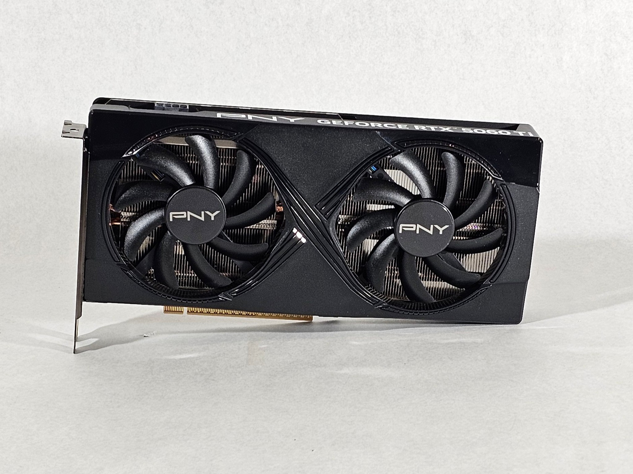 RTX 5060 Ti PNY 8GB