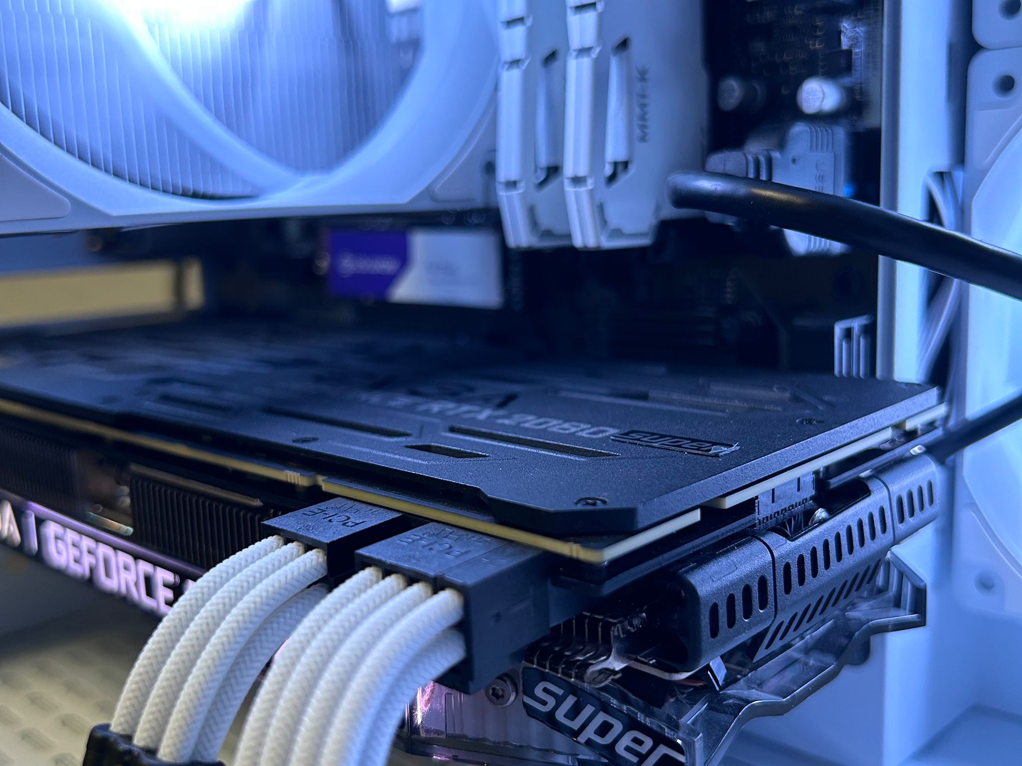 RTX 2080 Super | Ryzen 5 3600 | 16GB 3600Mhz | 500GB NVME