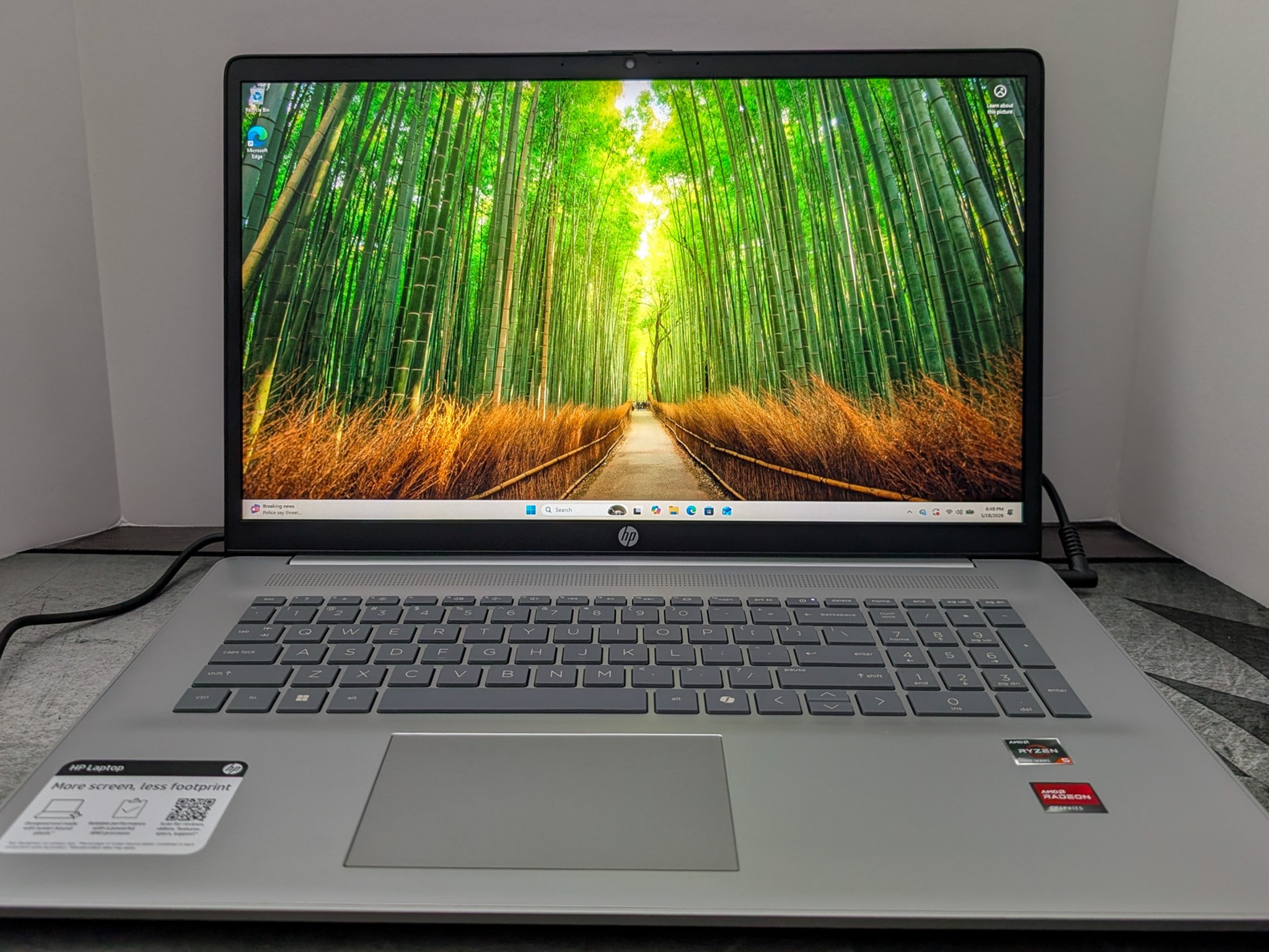 HP 17.3" Laptop 17-cp2025dx – Ryzen 5, 8GB RAM, 512GB SSD, Windows 11