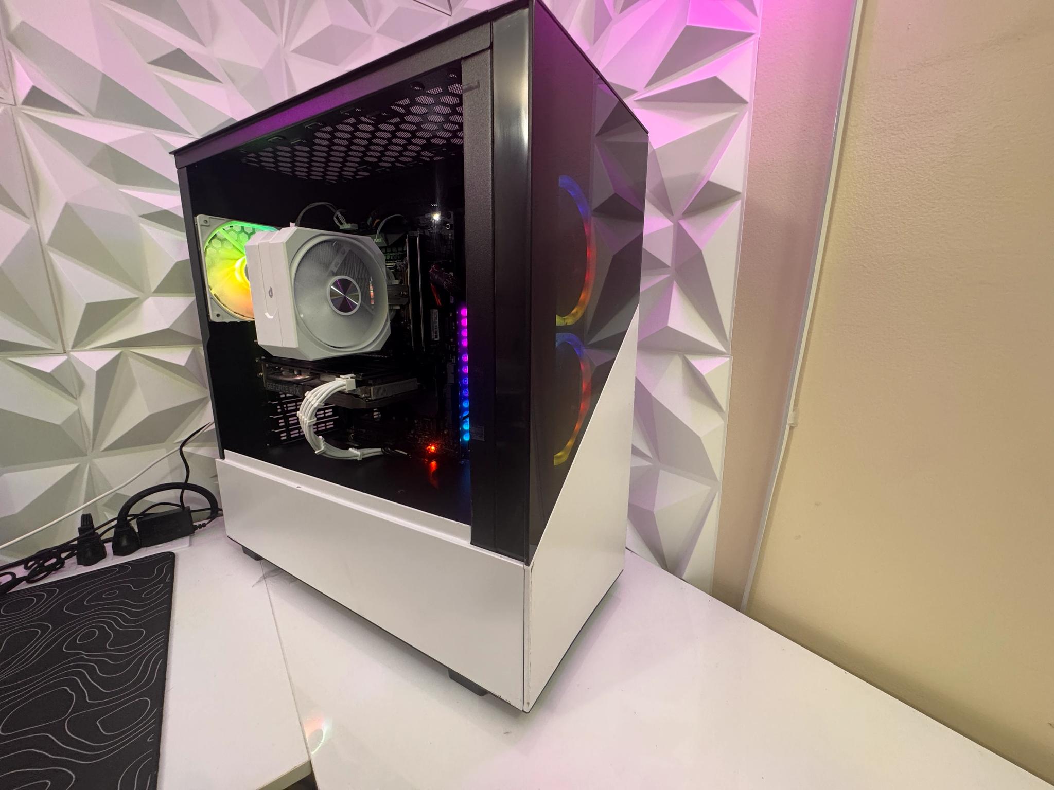 ⚪️ Clean White RTX 2060 Super 8GB + intel i7 Gaming PC | 32GB DDR4 RAM | 512GB M.2 SSD |