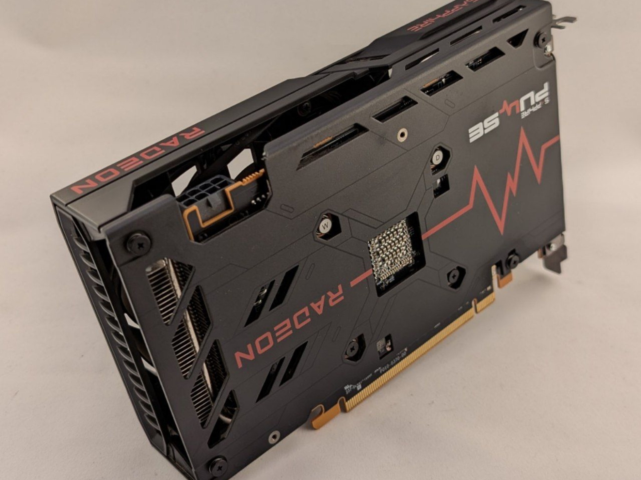 Sapphire Pulse AMD Radeon 6600 8GB