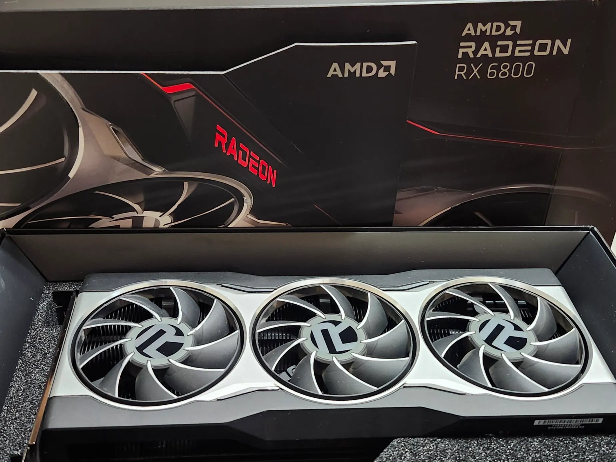 AMD Radeon RX6800