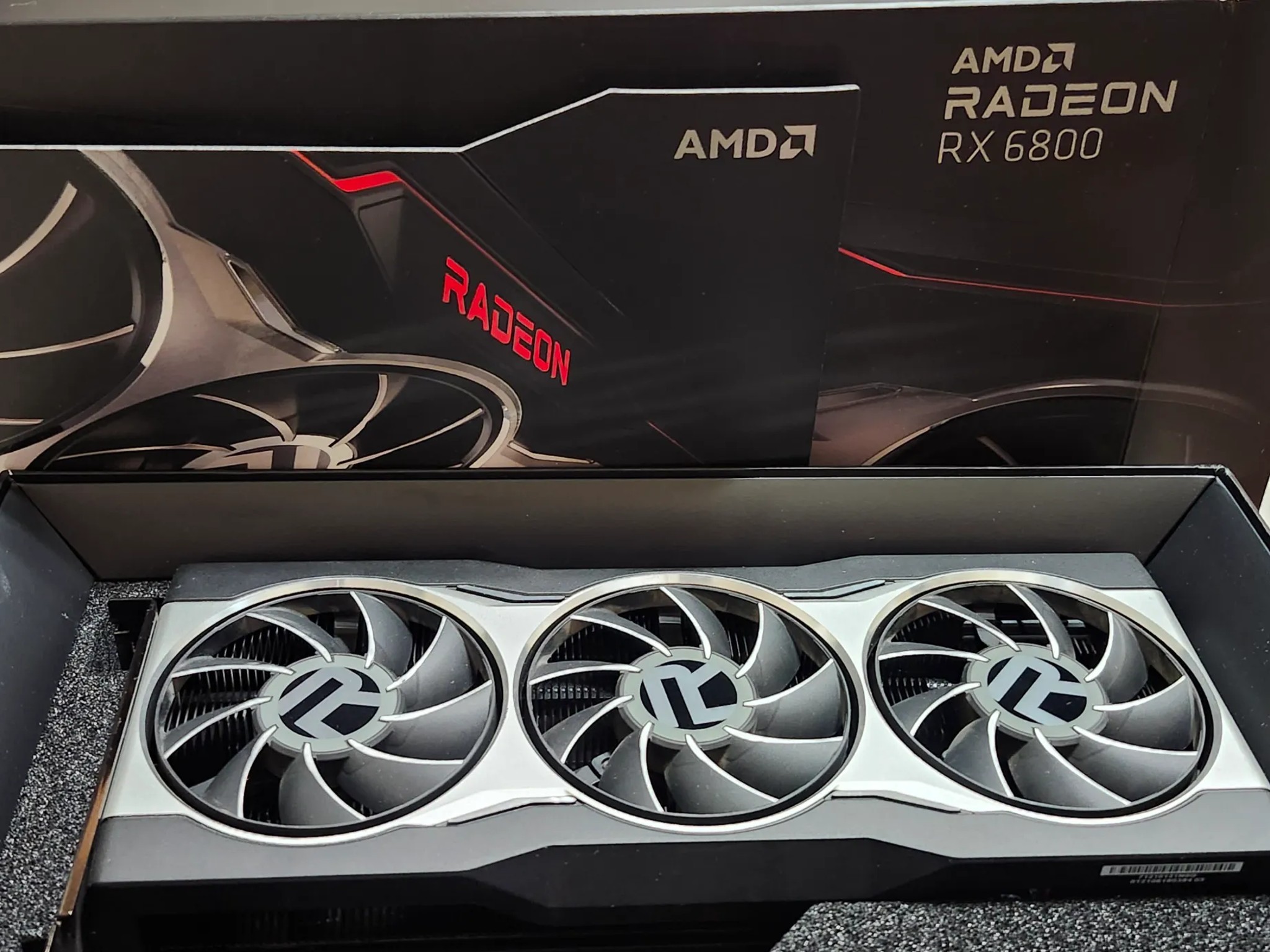 AMD Radeon RX6800
