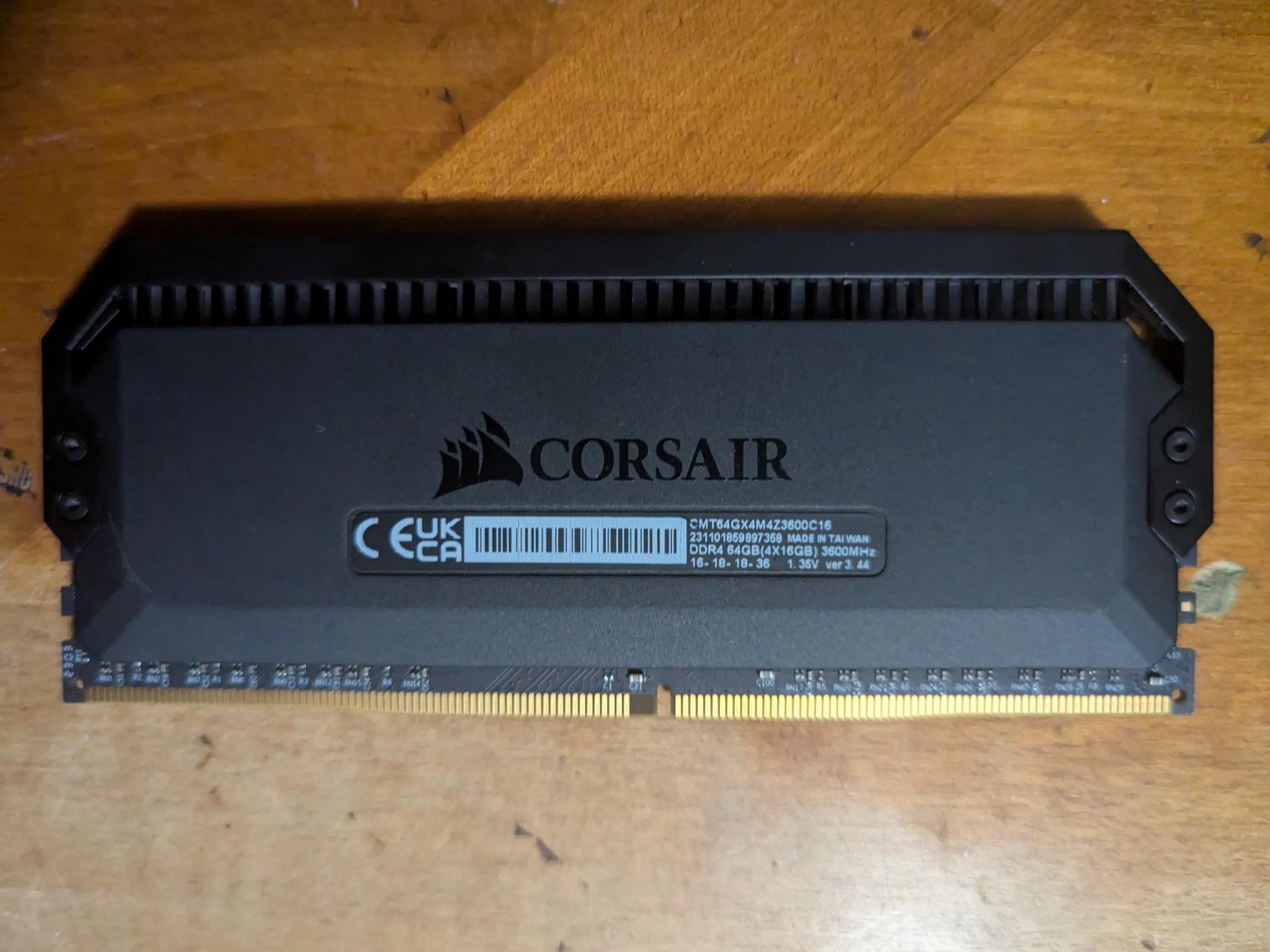 CORSAIR Dominator Platinum RGB 64GB (4x16GB) DDR4 3600MHz CL16