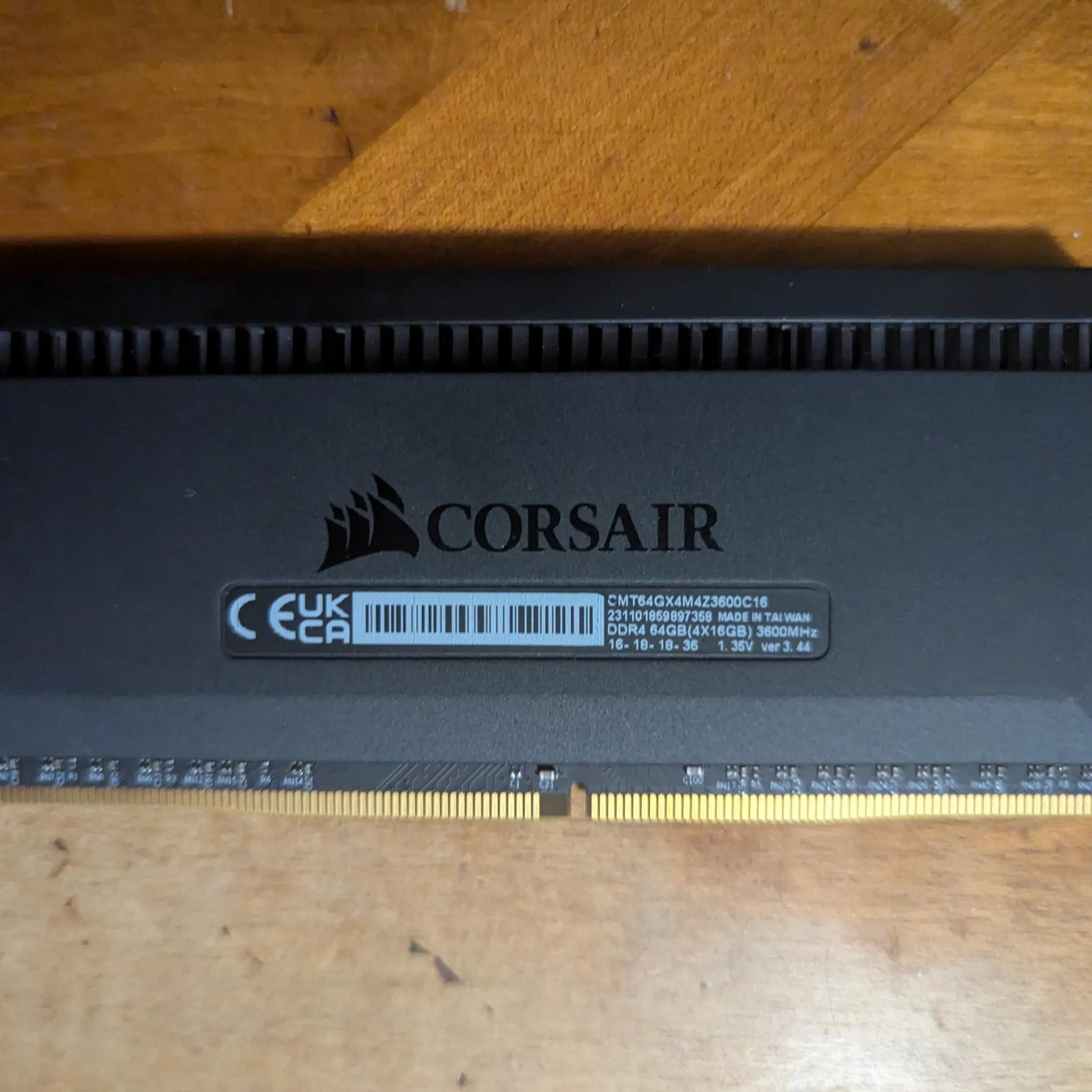 CORSAIR Dominator Platinum RGB 64GB (4x16GB) DDR4 3600MHz CL16