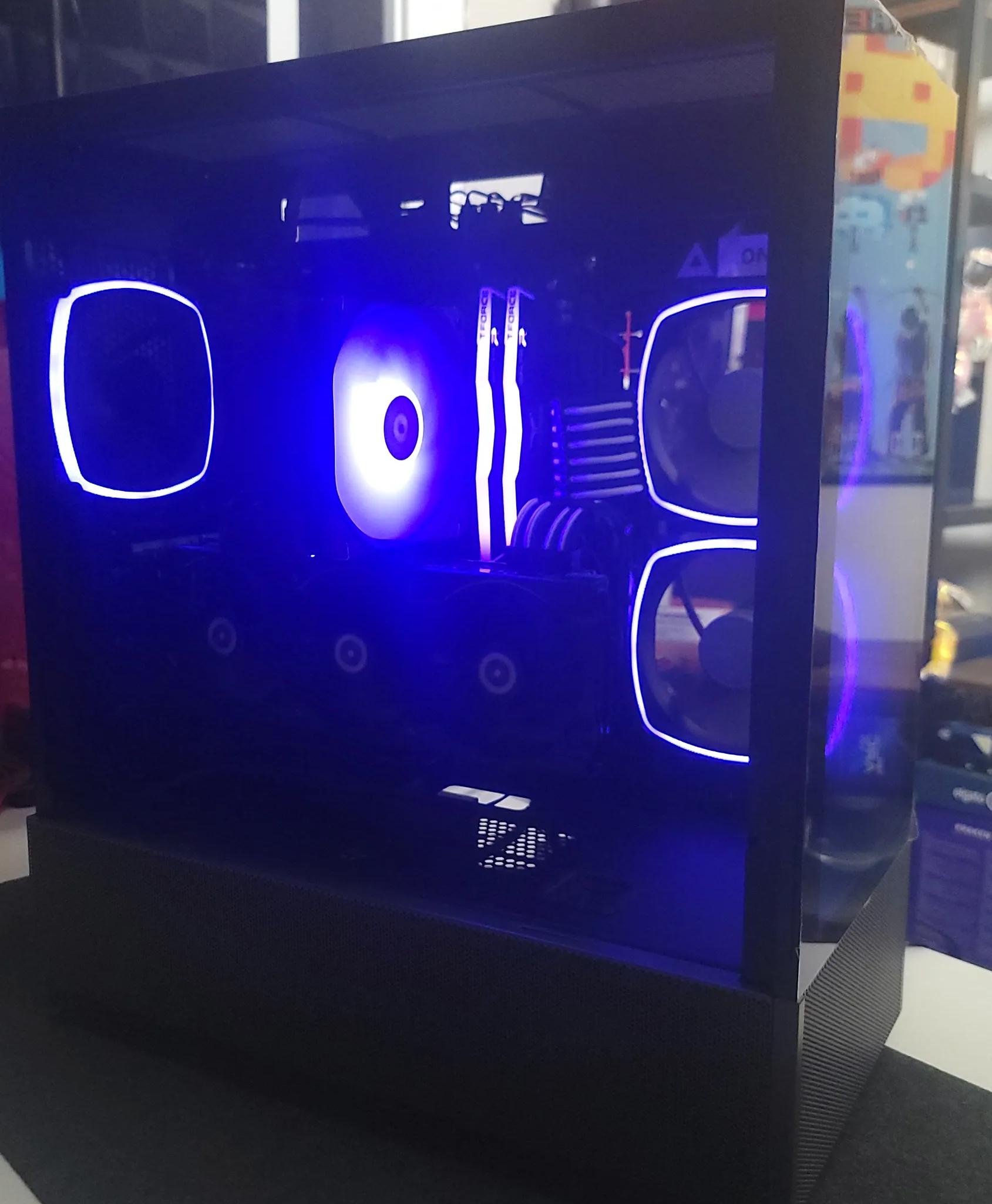Black Thunder 🌨⚡️ Gaming PC - RTX 3070 - Ryzen 5 5600x - 32GB RAM - 1TB + 250GB NVME PCIe 4.0