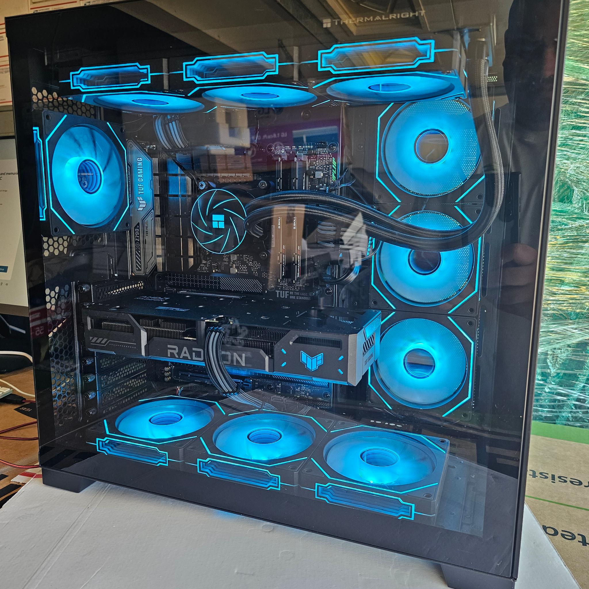Black gaming pc | i9 12900k | 32gb ram ddr5 | 9060 rx 16gb | 2tb ssd | Windows 11 pro