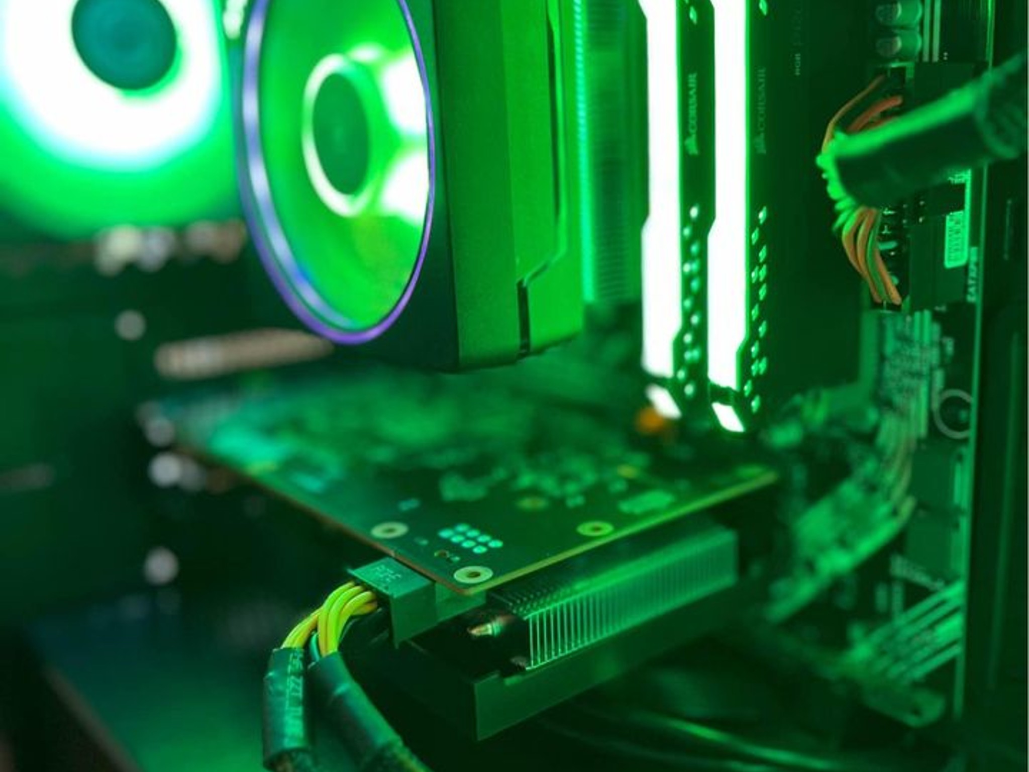 Ryzen 5 3600// RX6600// 16gig Ram// 500gig SSD