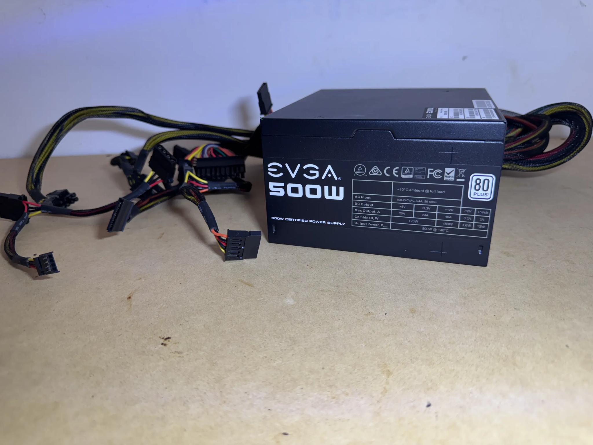 EVGA 500 W1, 80+ WHITE 500W Power Supply