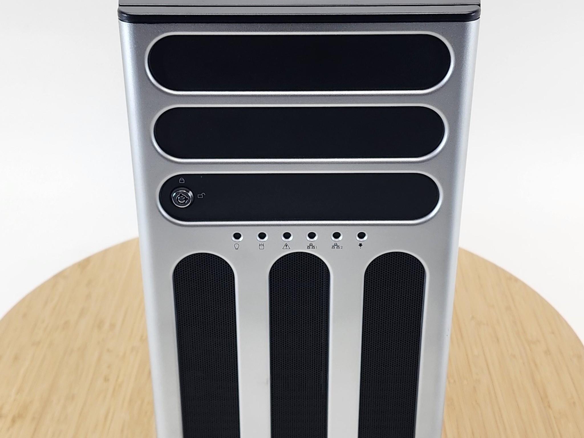 Gaming PC Xeon E3-1280 V6 16GB RAM 1TB SSD + 8TB HDD GT 710 1GB Win11 Computer