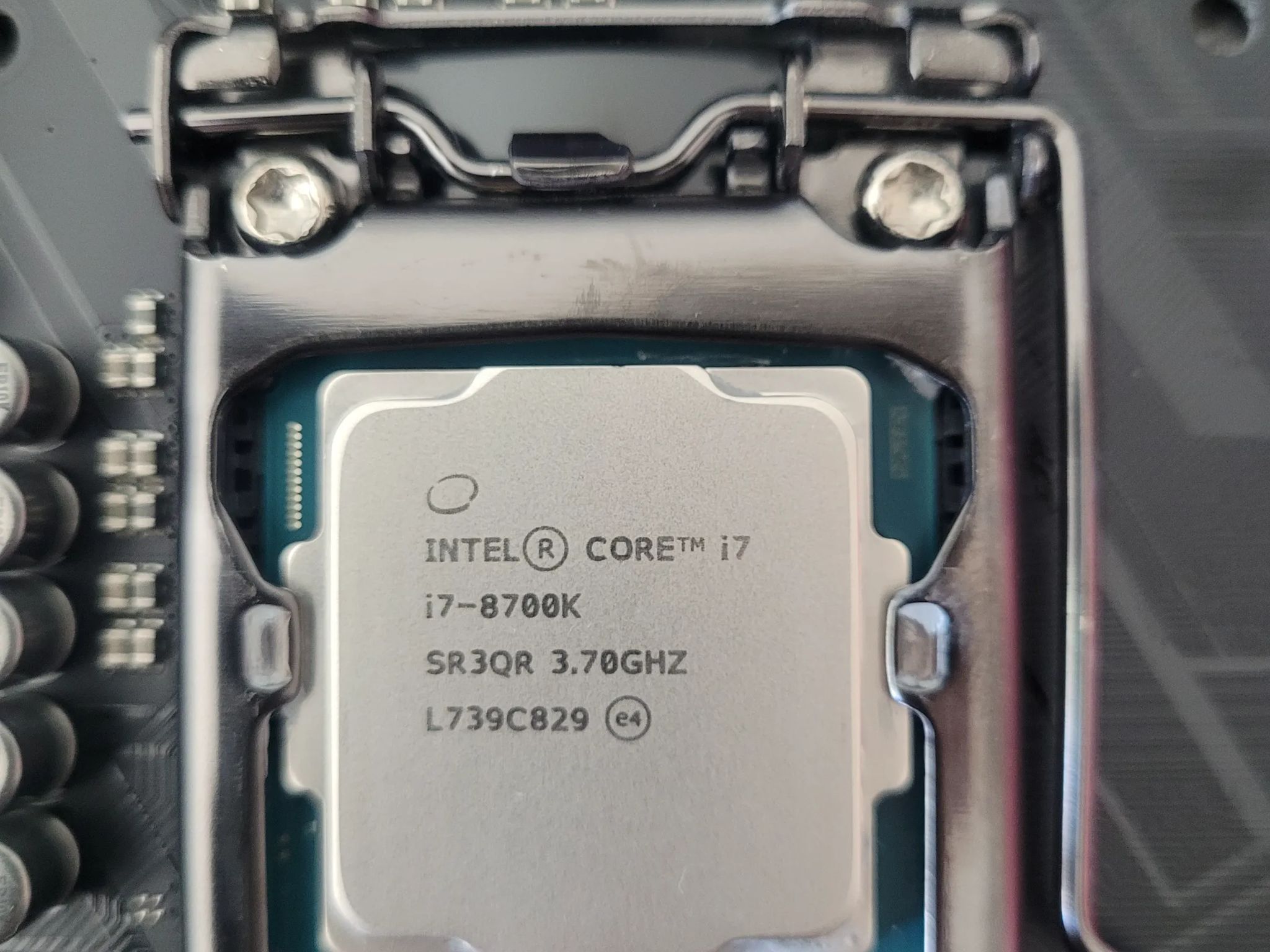 ROG Maximus X Hero (Wi-Fi) with Intel I7-8700K and 32 GB DDR4