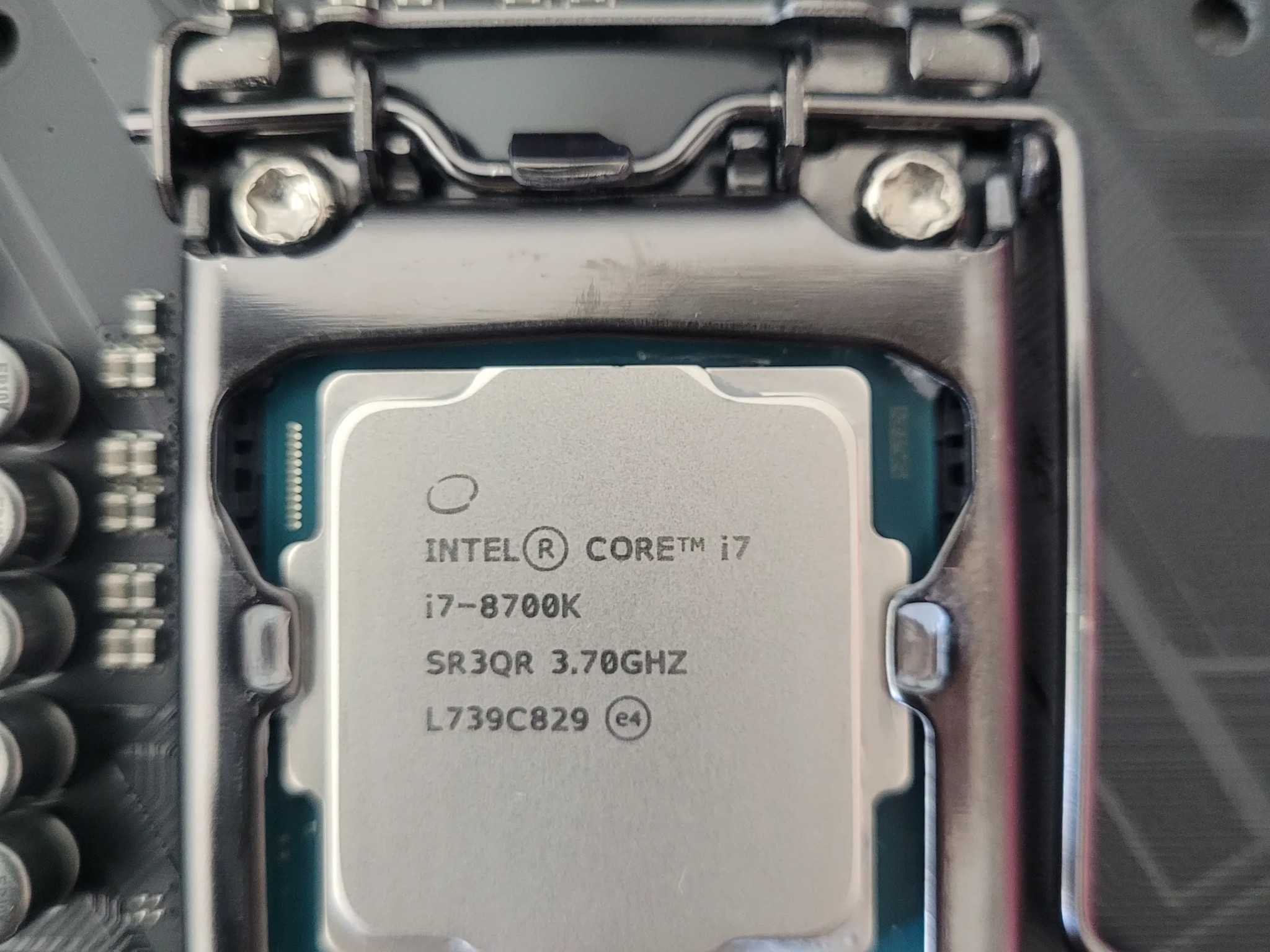 ROG Maximus X Hero (Wi-Fi) with Intel I7-8700K and 32 GB DDR4