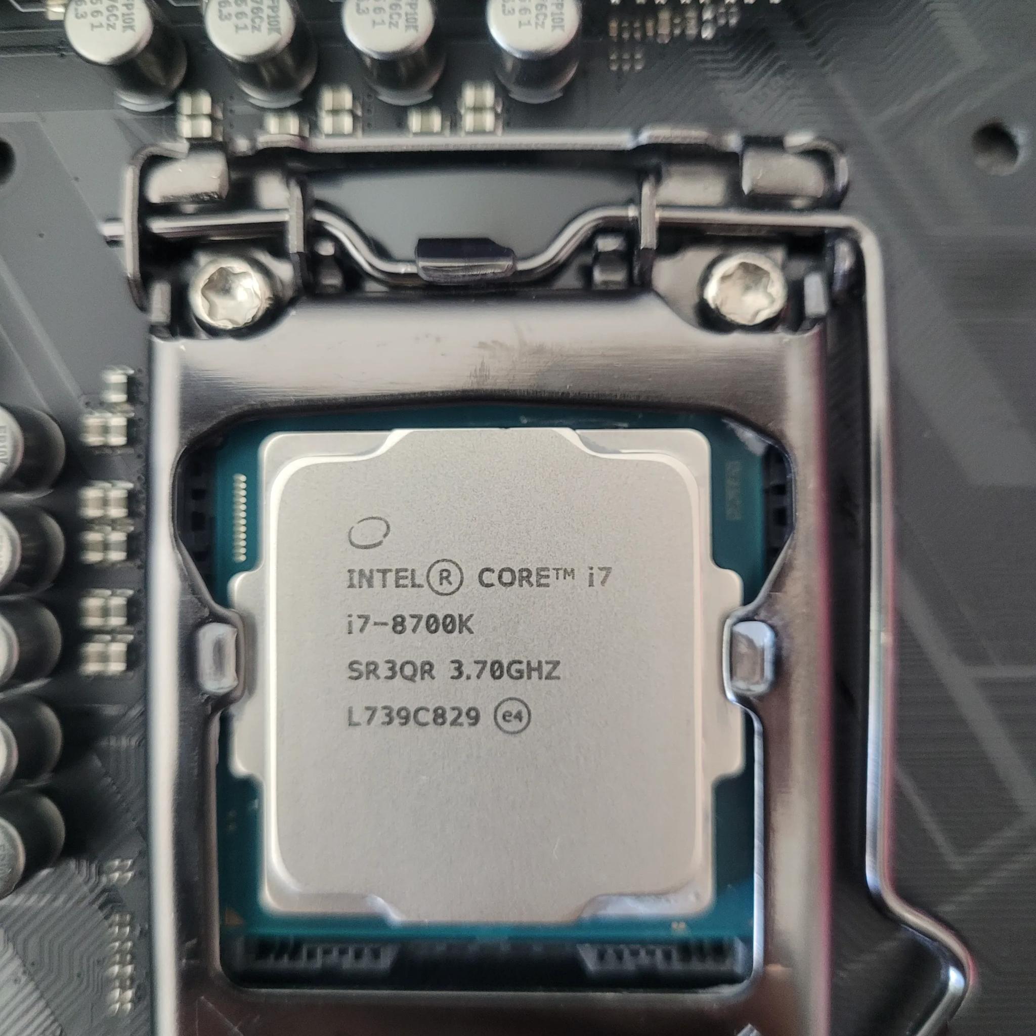 ROG Maximus X Hero (Wi-Fi) with Intel I7-8700K and 32 GB DDR4