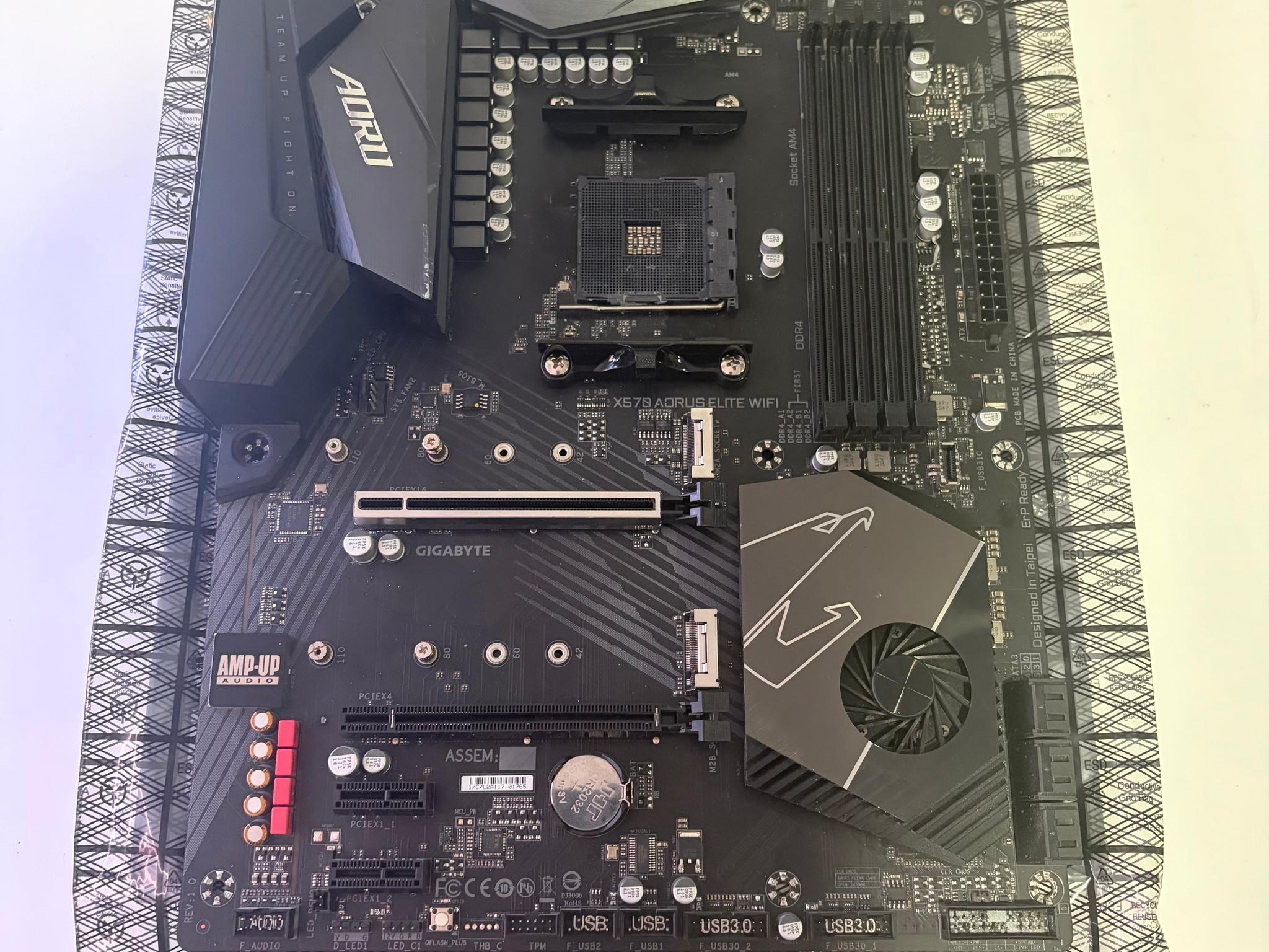 GIGABYTE X570 AORUS ELITE WIFI - Image 3