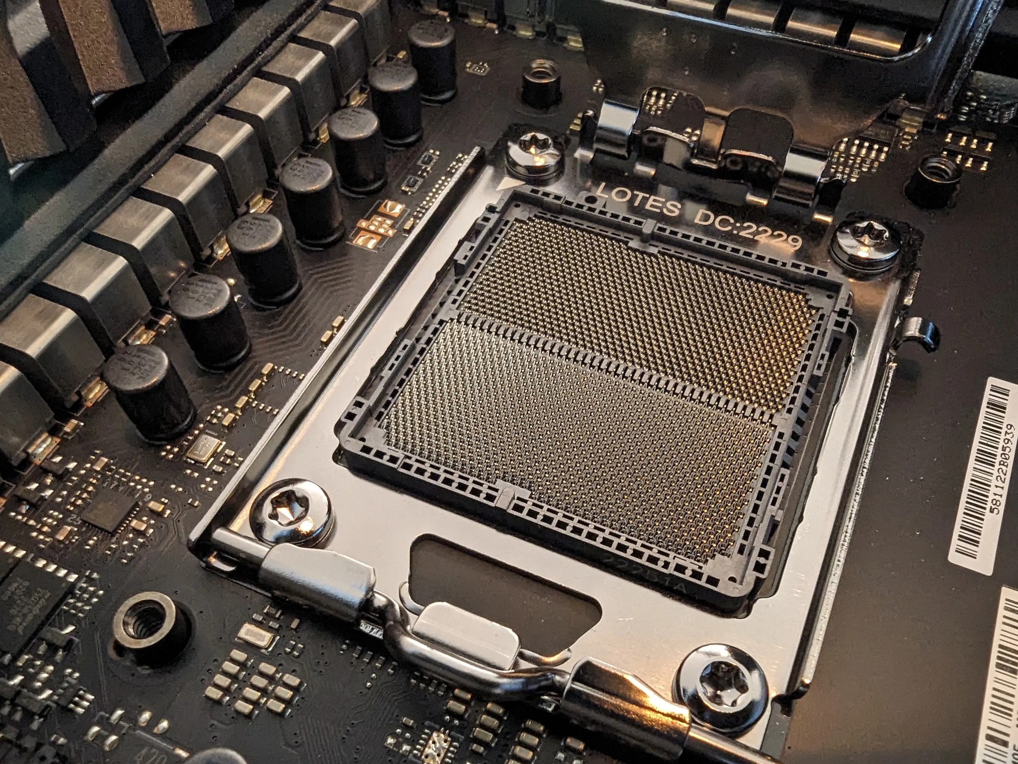 ASUS ROG CROSSHAIR X670E EXTREME MOTHERBOARD