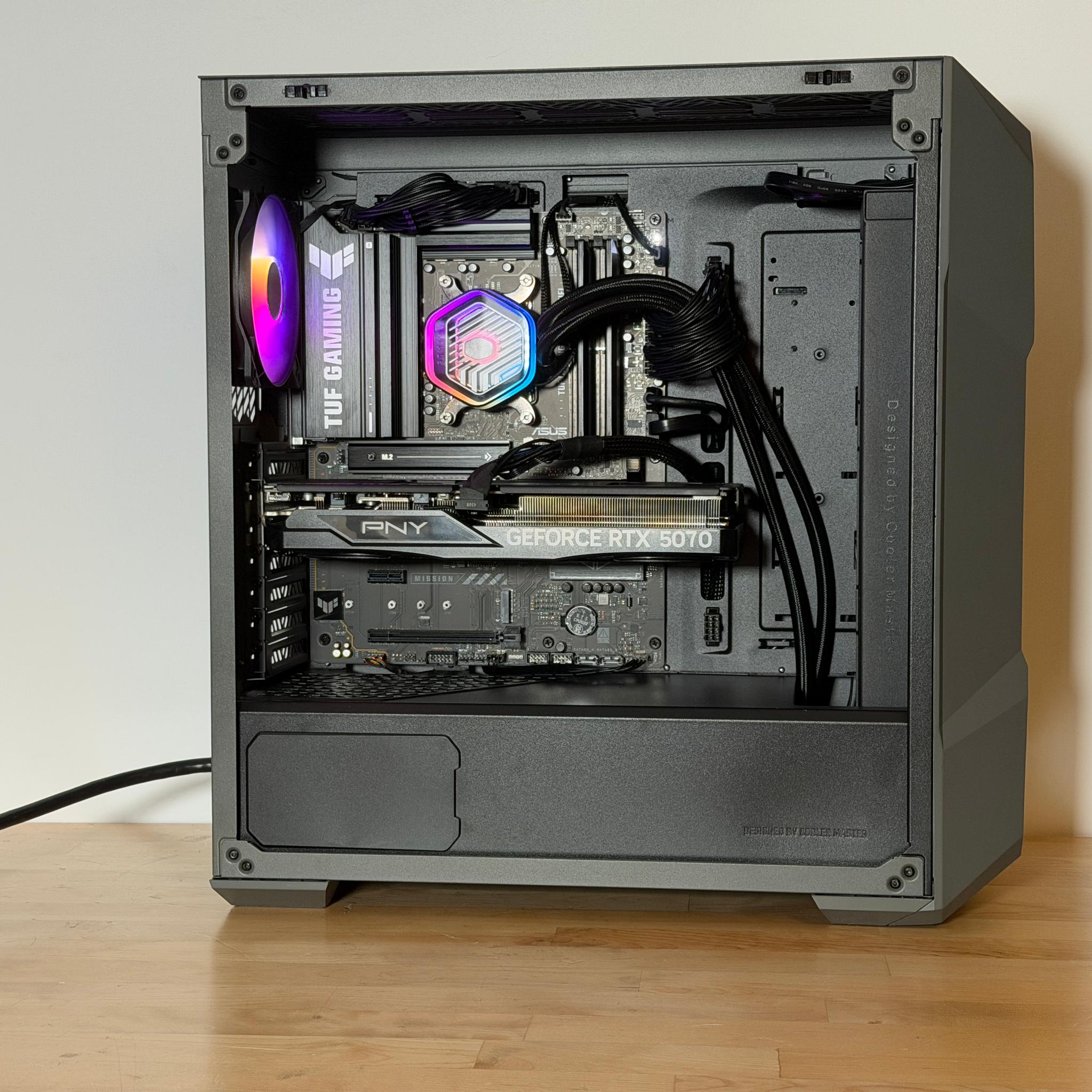 RTX 5070 Ryzen 7 9700x Gaming PC