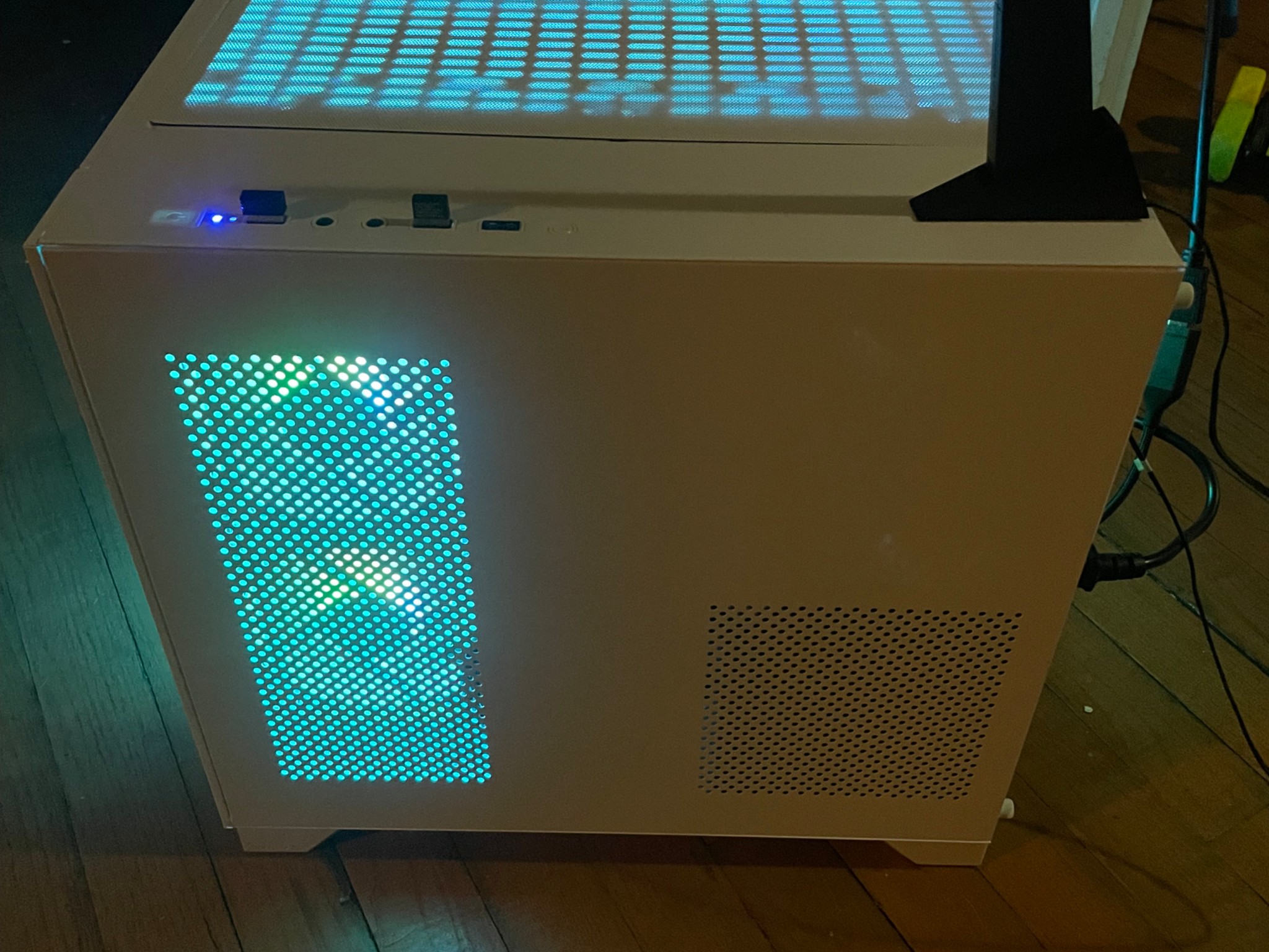 Ryzen 5 5600x Nvidia 2080 Ti 32GB RAM 1TB NVME - White RGB Build