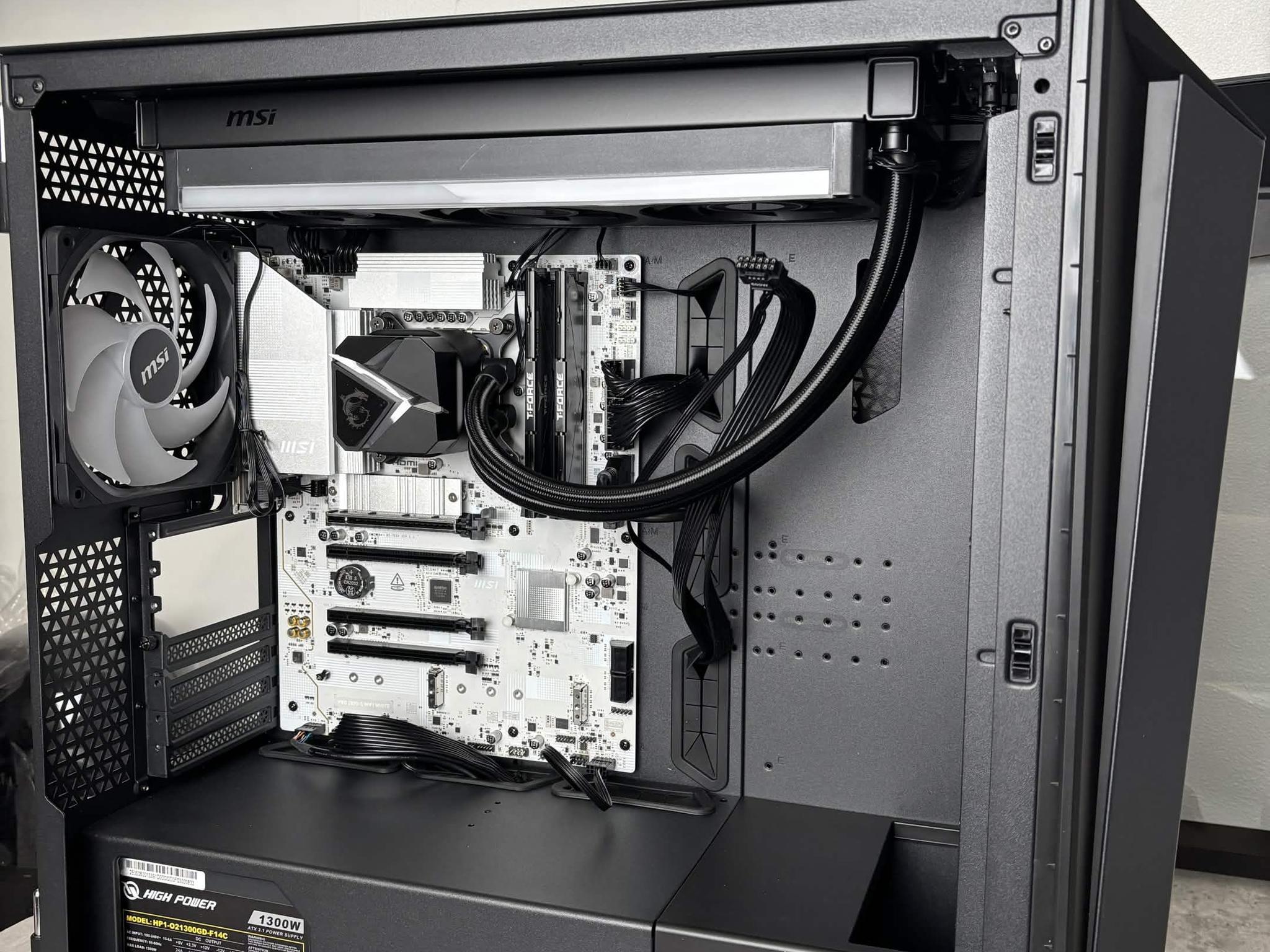MSI 285K Prebuilt (No GPU)