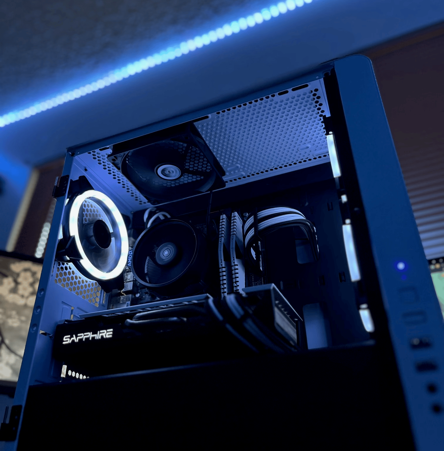 White Spade | Entry Level Gaming PC | Ryzen 3 3200G | RX 570 4GB