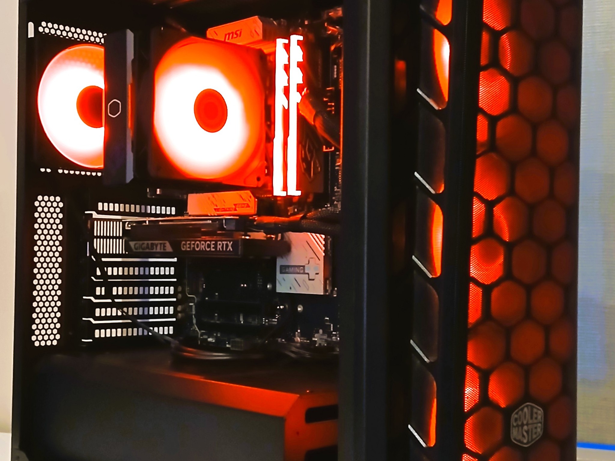 Ryzen 5 9600X | 32GB RAM| RTX 5060 8GB | 1TB NVME STORAGE | Win 11 | Wi-Fi | GAMING PC for 1440P