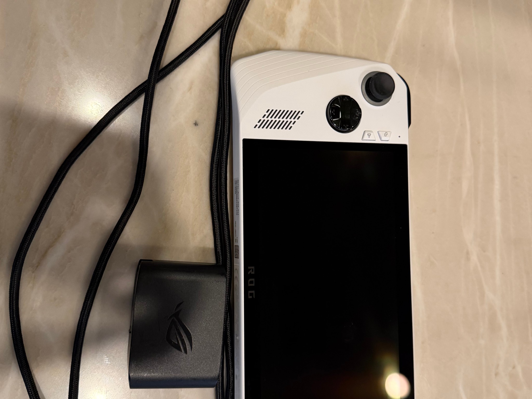 ASUS ROG Ally Z1 Extreme + Official ROG Gaming Charger Dock