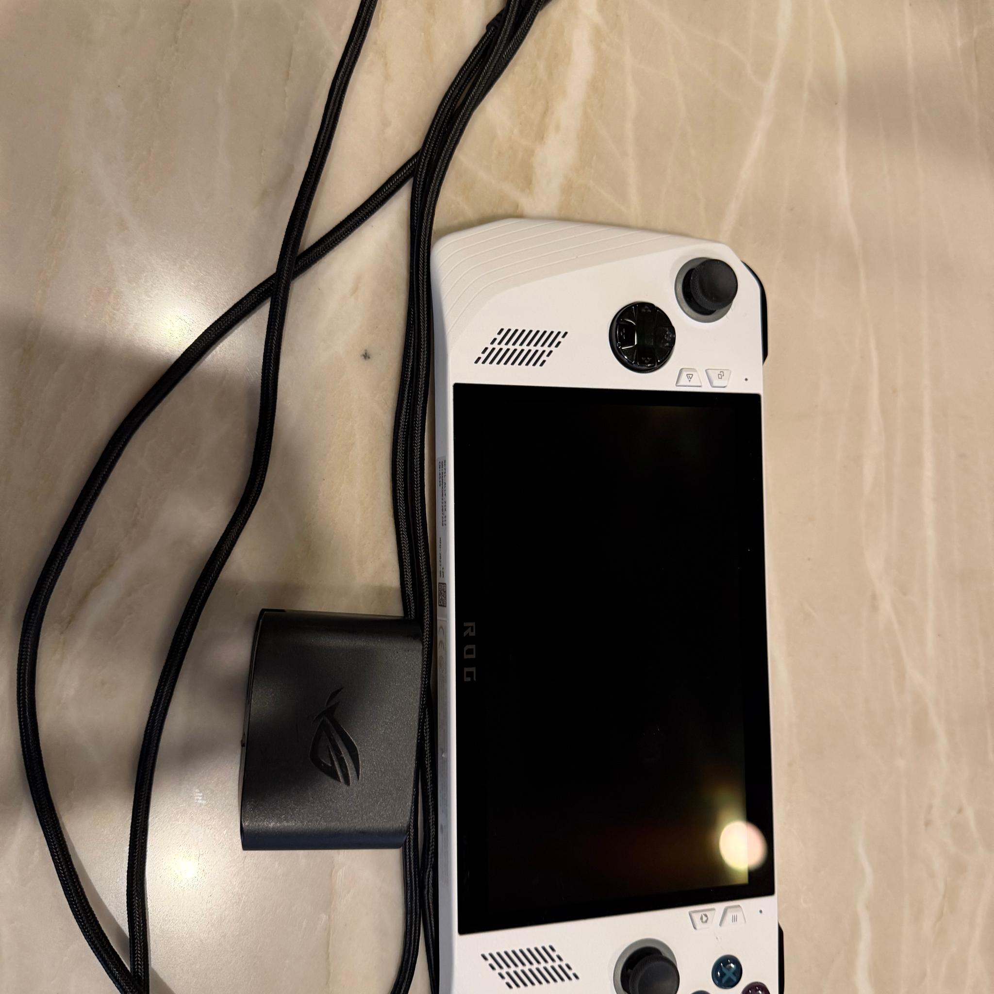 ASUS ROG Ally Z1 Extreme + Official ROG Gaming Charger Dock