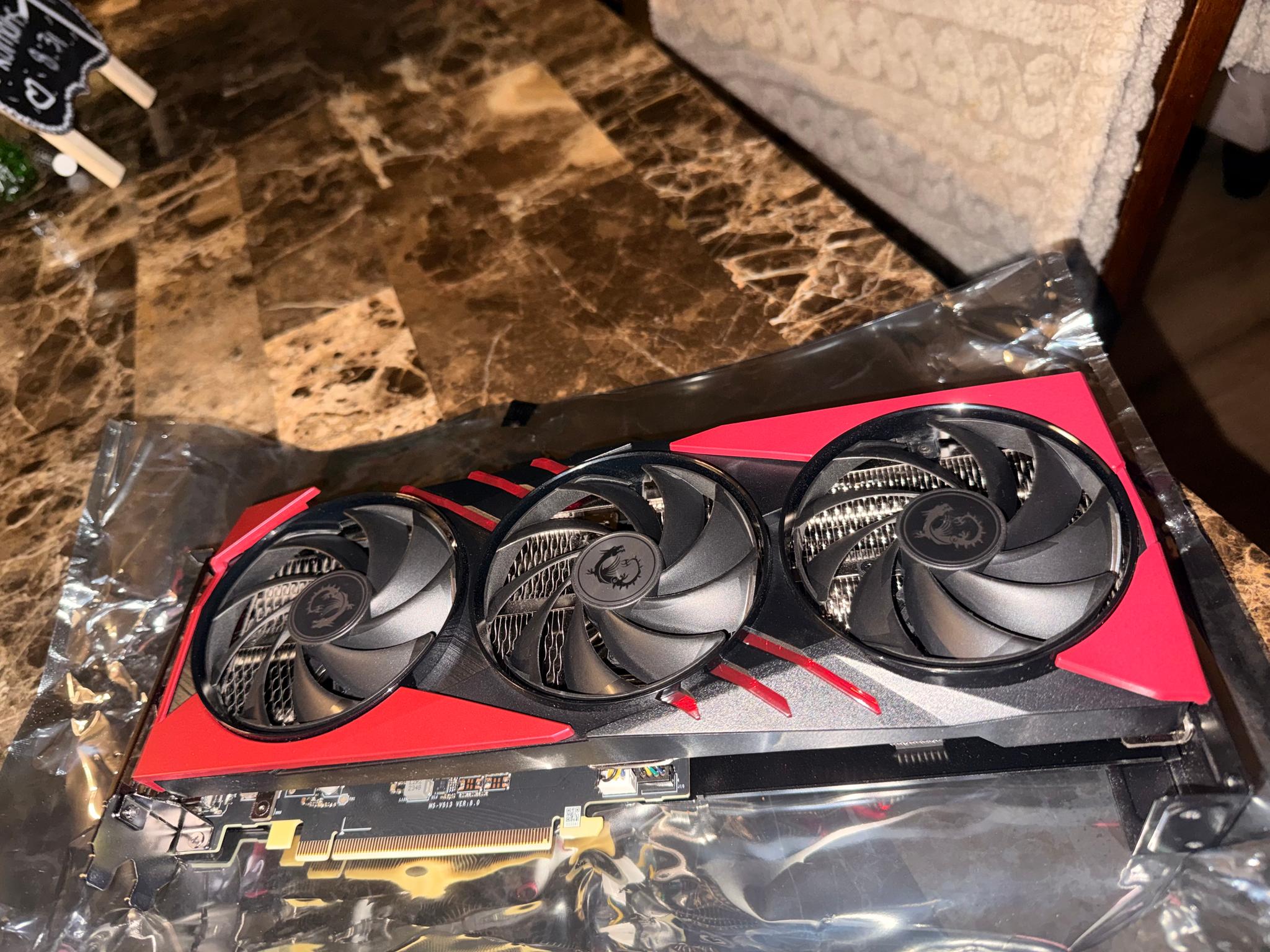 MSI GeForce RTX 4070 SUPER 12G GAMING X SLIM MLG