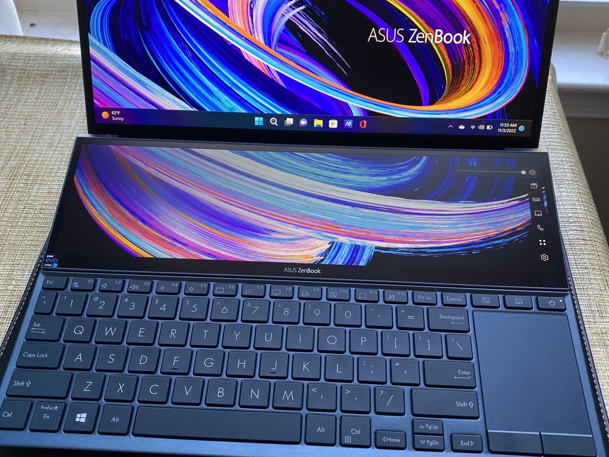 Asus Zenbook Duo 14 (UX482)
