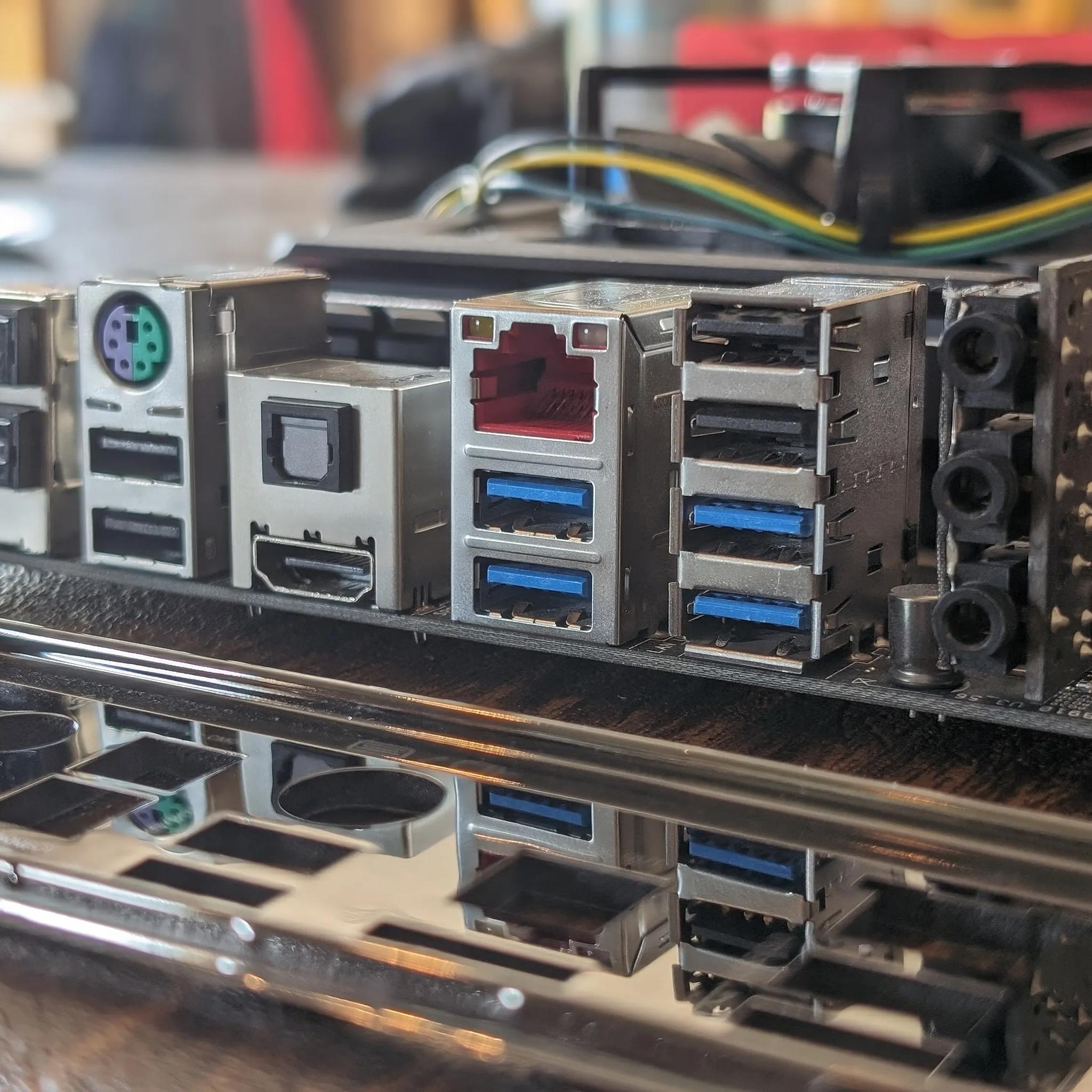 Combo: ASUS MAXIMUS VII GENE Z97 mATX Motherboard w/ Intel 4790k CPU and 32gb G.Skill 2400mhz