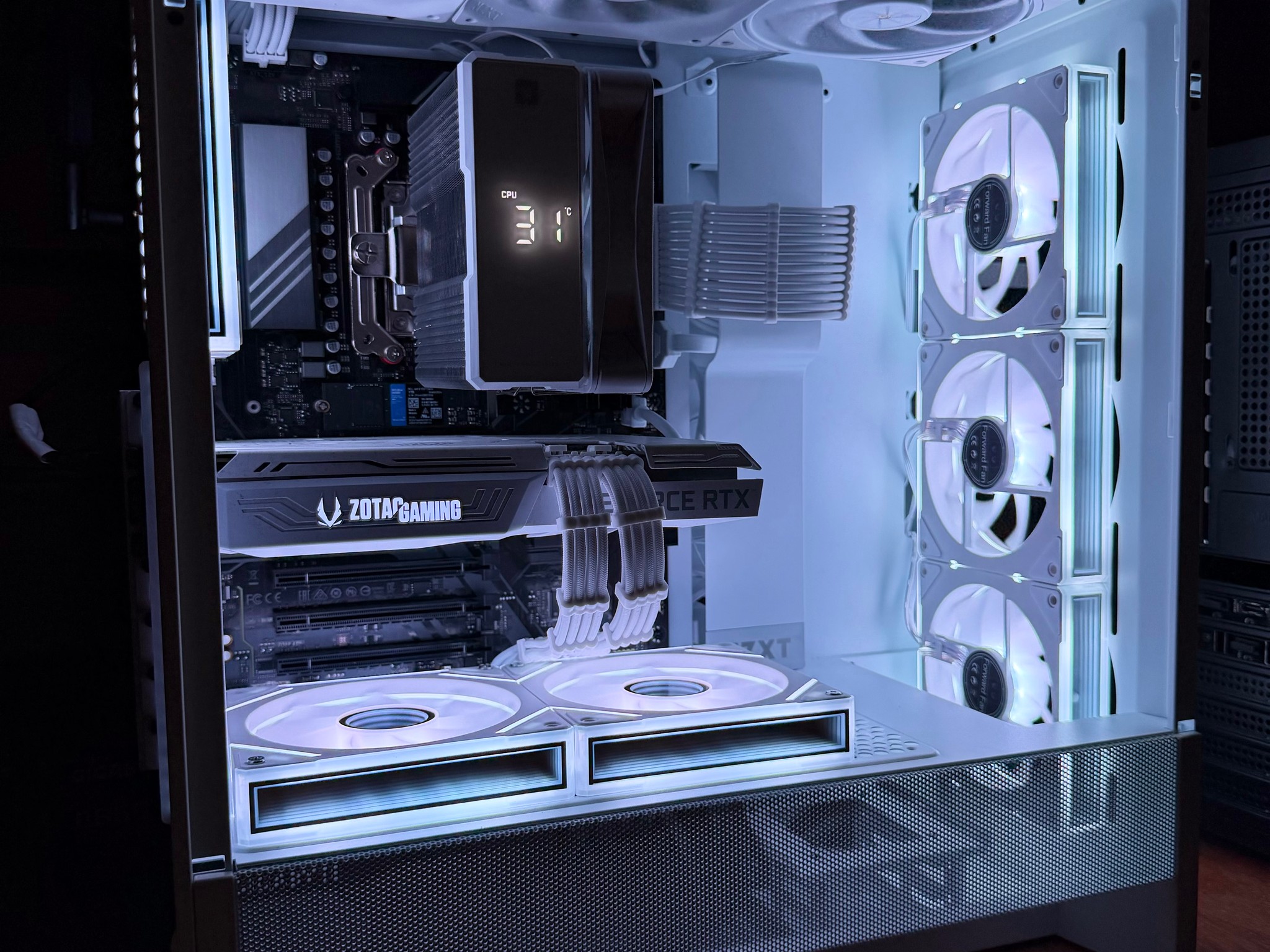 ❄️White AM5 RTX 3070 Gaming PC | Ryzen 5 8400F | WiFi | 1TB NVMe | Ready to Play ❄️