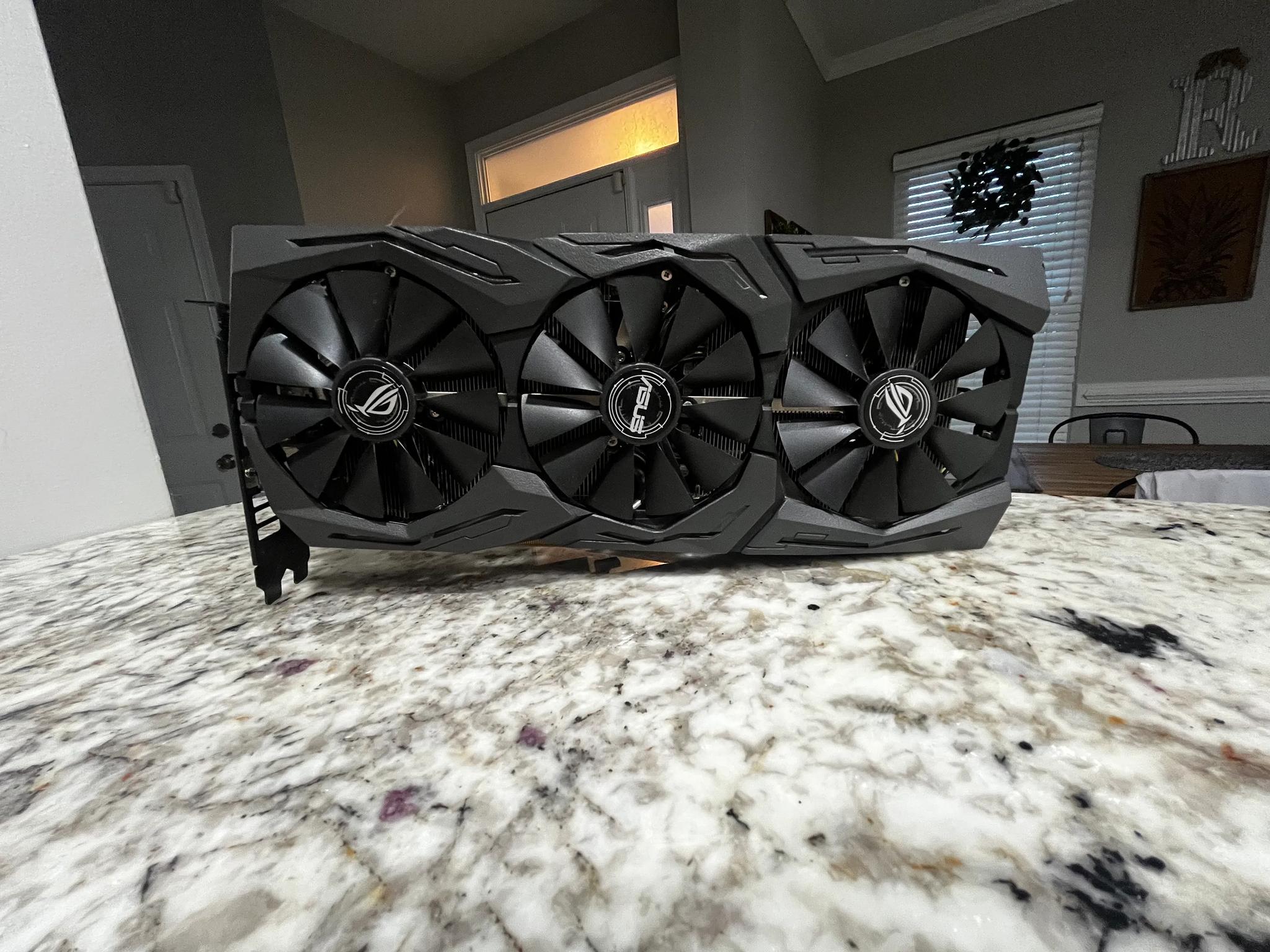 Asus ROG STRIX GAMING GeForce RTX 2070 8 GB Video Card