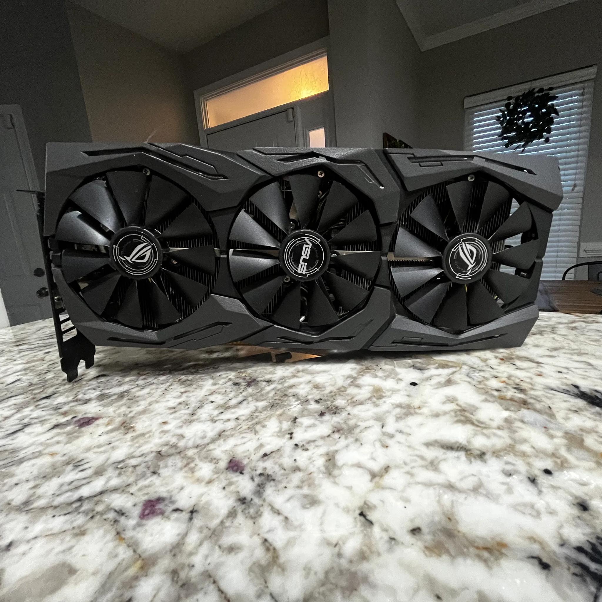 Asus ROG STRIX GAMING GeForce RTX 2070 8 GB Video Card