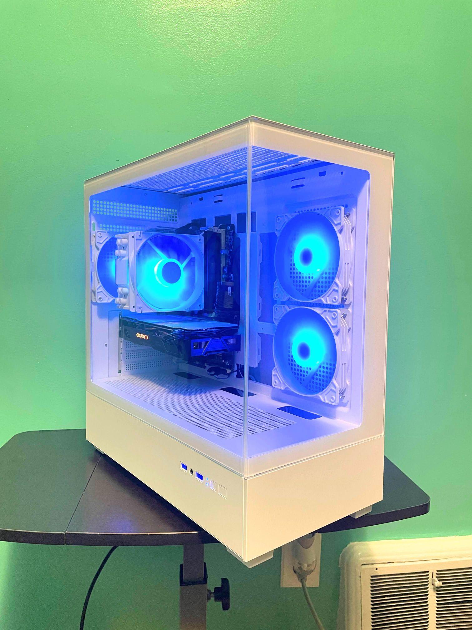 Custom White Glass Gaming PC | Intel i7 / AMD RX580 / 8GB / 1.1TB Win 11 Pro + Wi-Fi