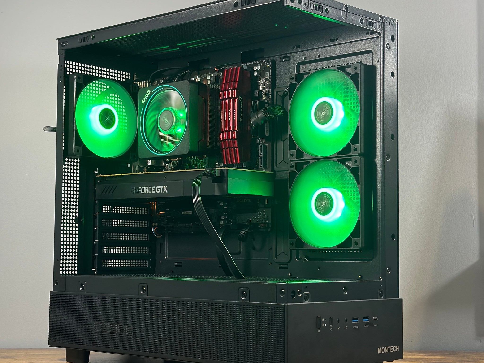 GTX 1070 8GB | Ryzen 7 2700X | 16GB DDR4 | 512GB SSD | Win11 | WIFI | 1080P Custom Gaming PC