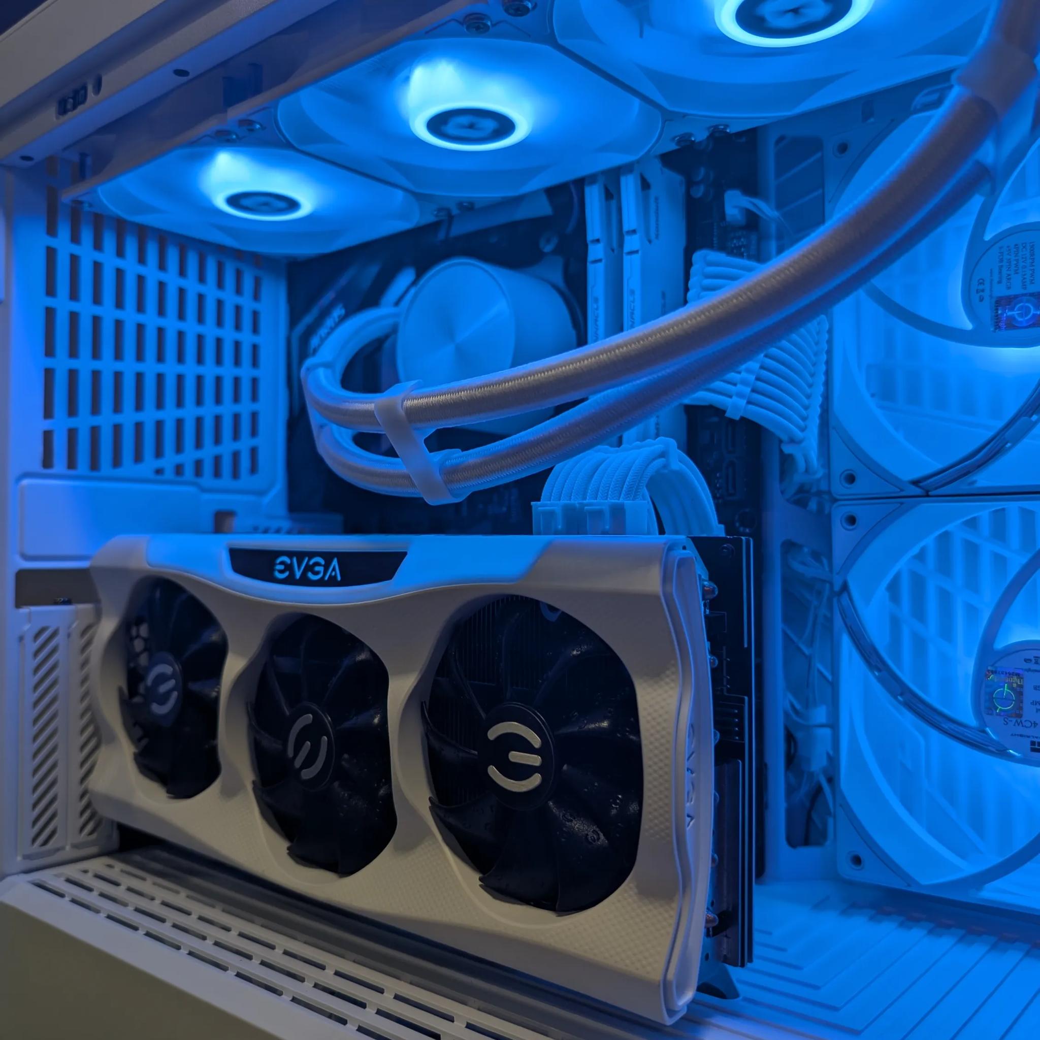 Gaming PC // RTX 3070 - Ryzen 7 3700X