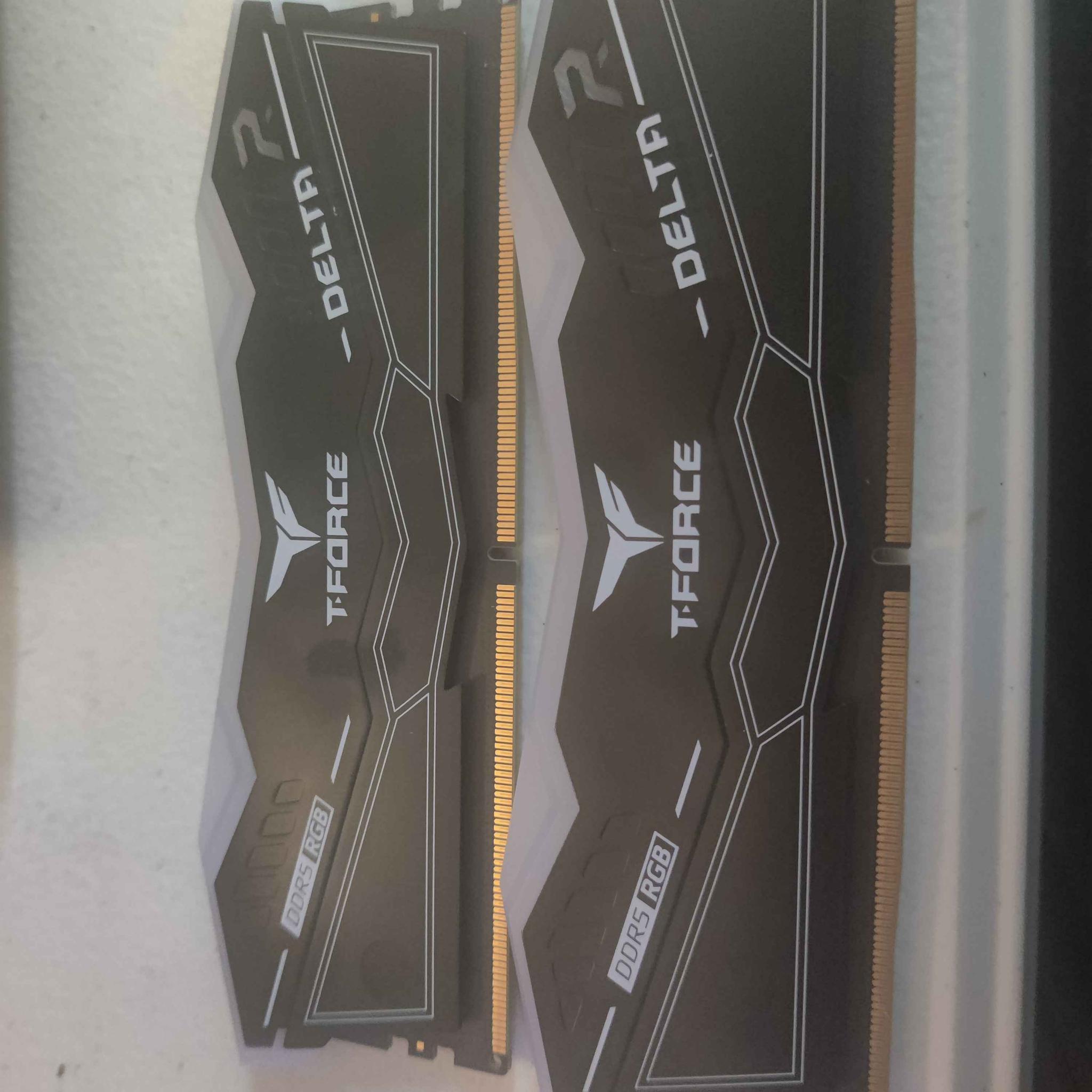 TEAMGroup T-Force Delta 32GB DDR5 6000 RGB