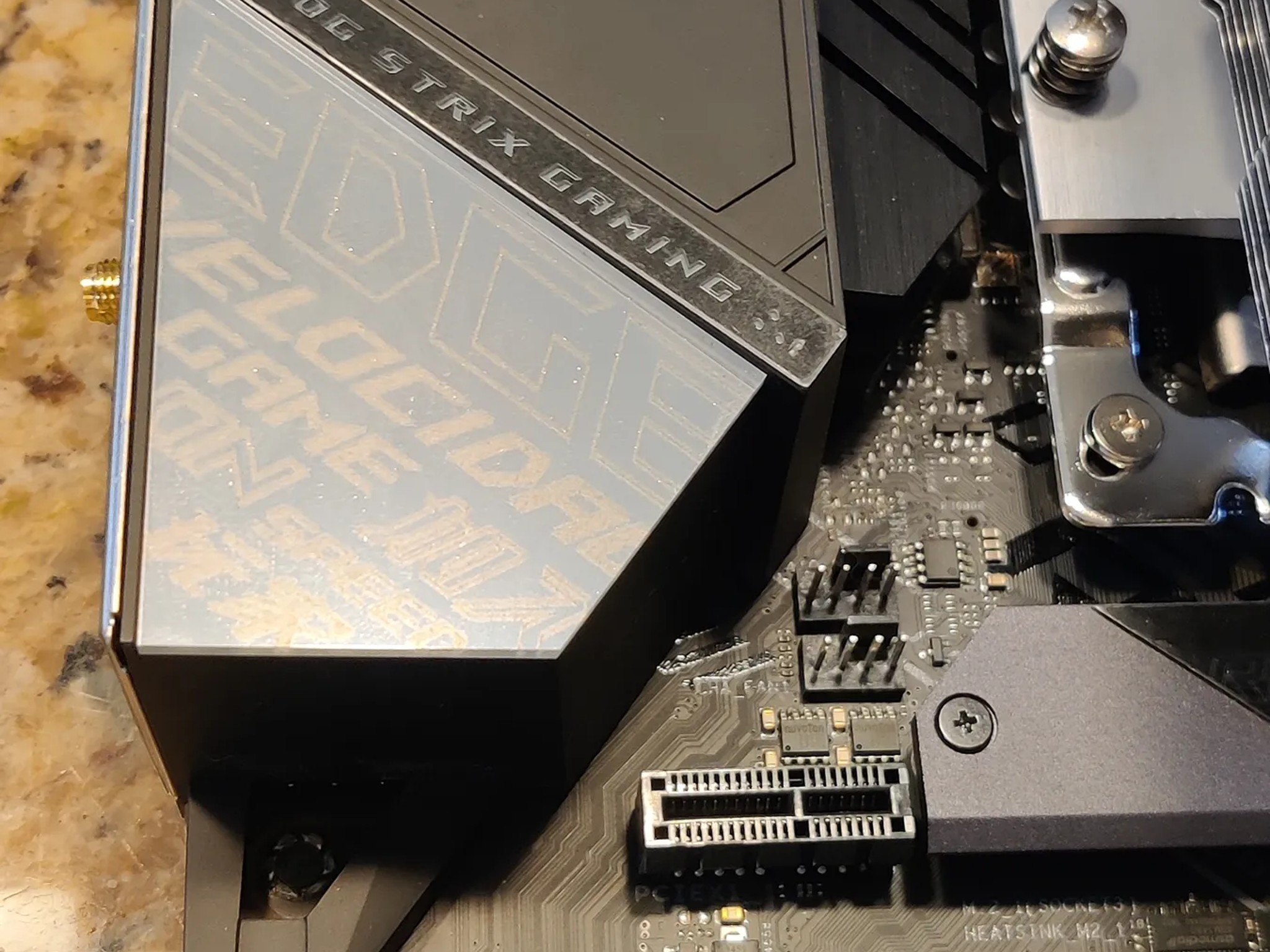 Asus Strix Z390 w/I7 9700k