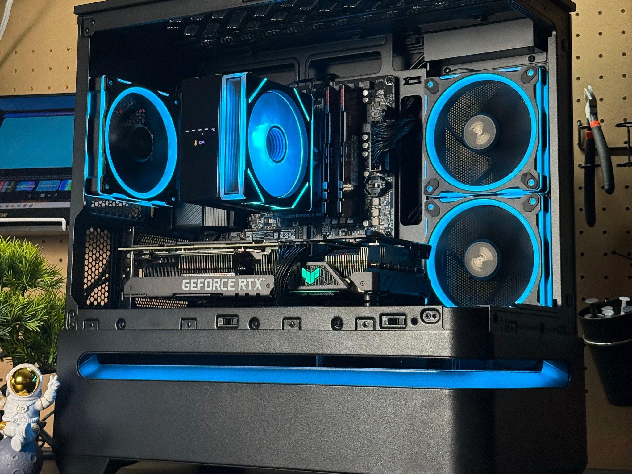 Gaming PC | RTX 3080 | Ryzen 5 5600 | 32GB DDR4 RAM | 1TB | Windows 11